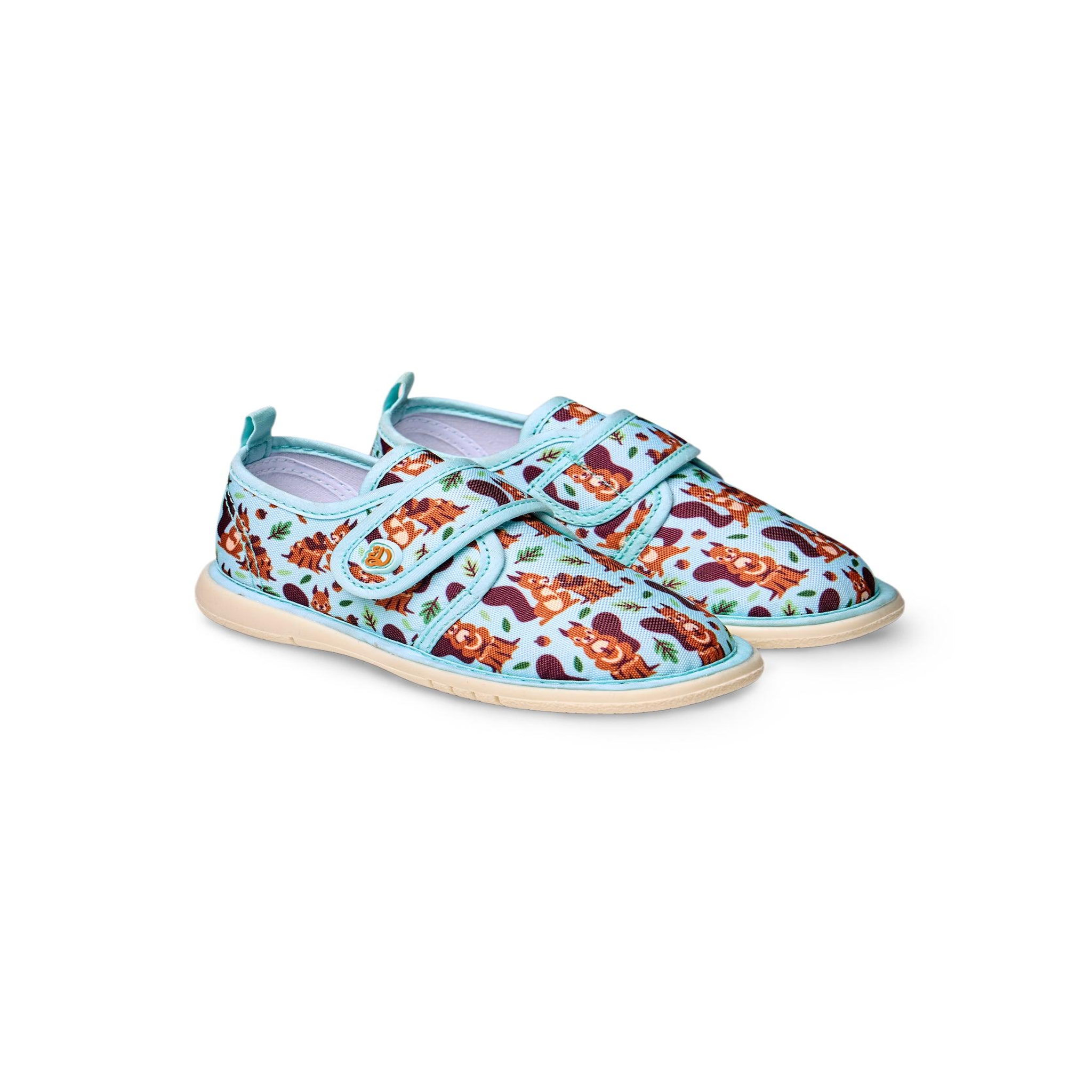 DEDOLES Pantoufles bébés écureuil dans les bois. Coloris disponibles : Bleu