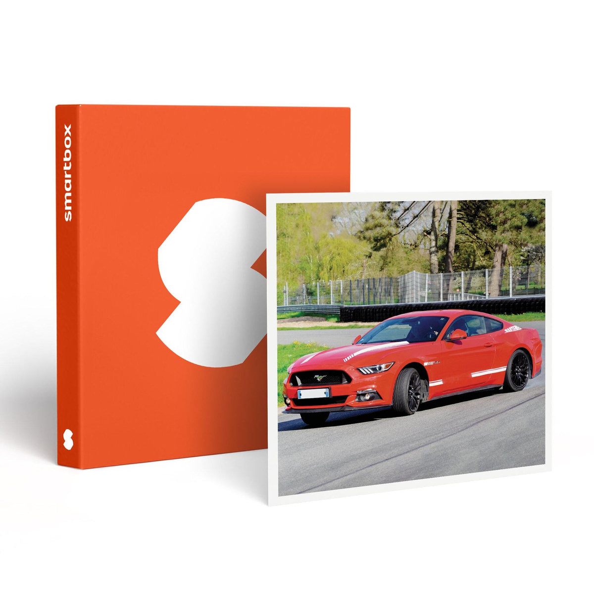 Smartbox 6 tours au volant d'une Ford Mustang et 2 tours de baptême à bord d'une berline Hommell à Lohéac - Coffret Cadeau Sport & Aventure