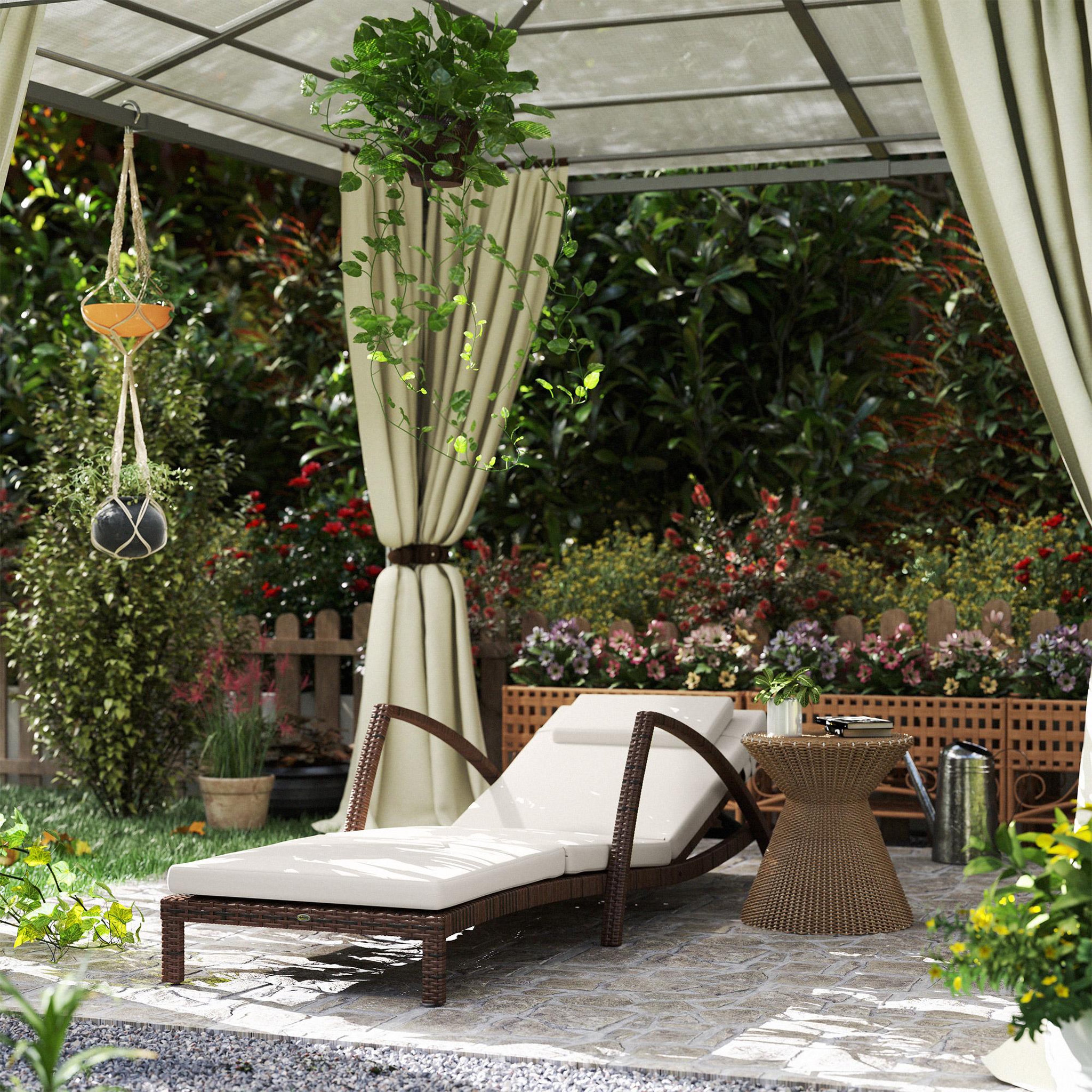 Voir la diapositive 2 : OUTSUNNY Bain de soleil transat style colonial résine tressée - inclinable, 2 roulettes, accoudoirs - matelas tétière beige