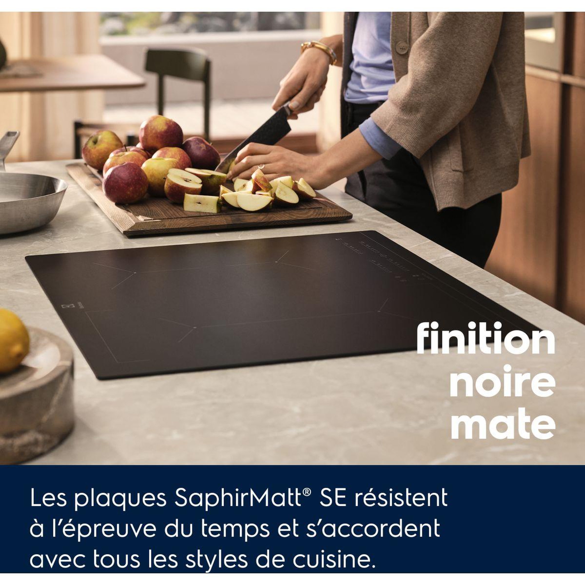 Voir la diapositive 4 : ELECTROLUX Plaque induction EIV63443CT SaphirMatt SE- Anti-rayures et Zone Flex