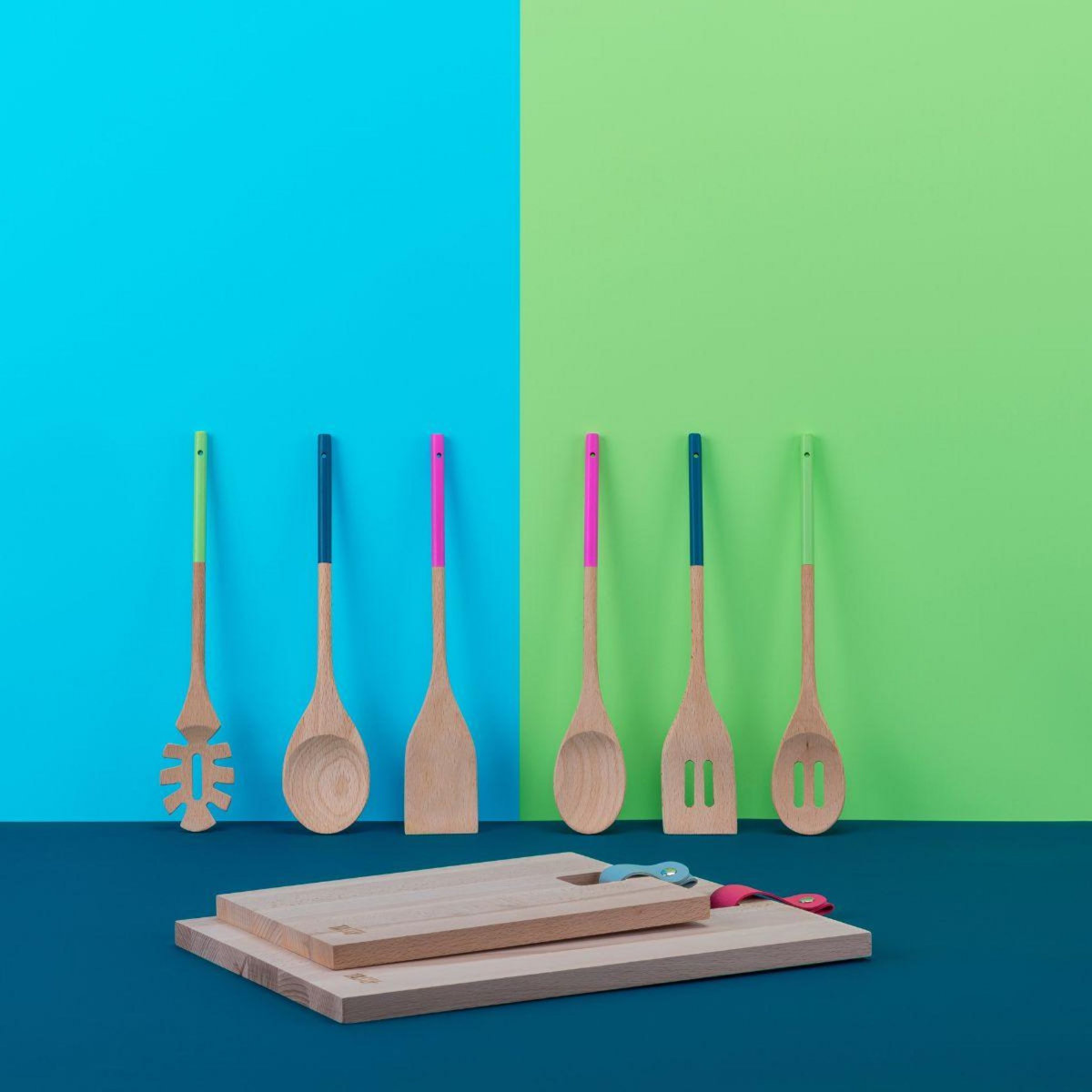 TASTY Cuillère de cuisine en bois ajourée 30 x 5,5 cm Tasty Green