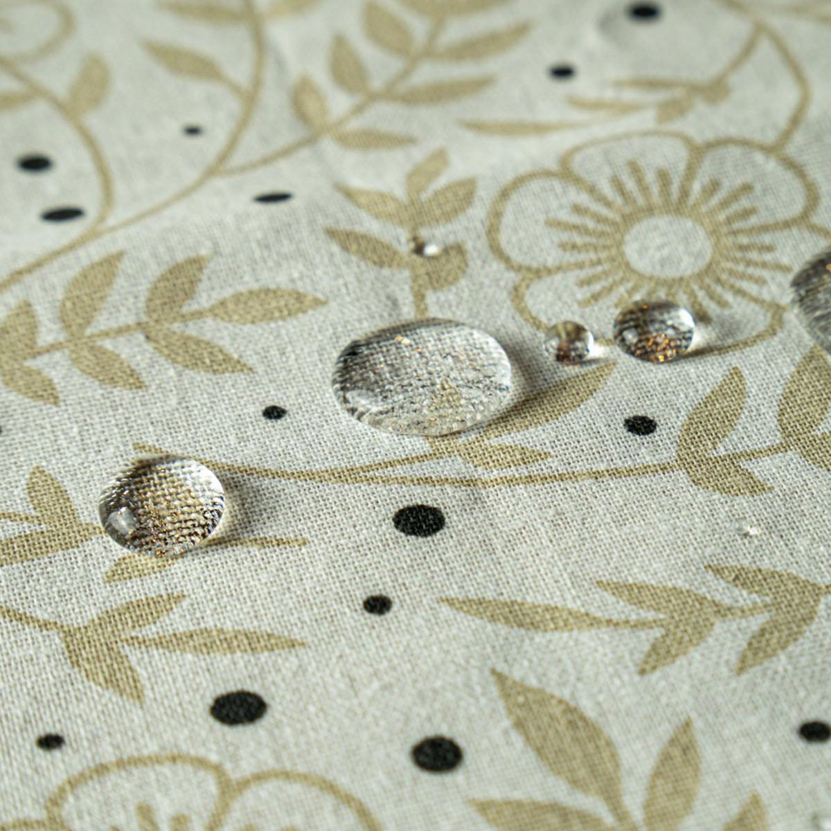 FUTURE HOME Lot nappe rectangle + 4 serviettes de table déperlante floral 140x240cm VERONE