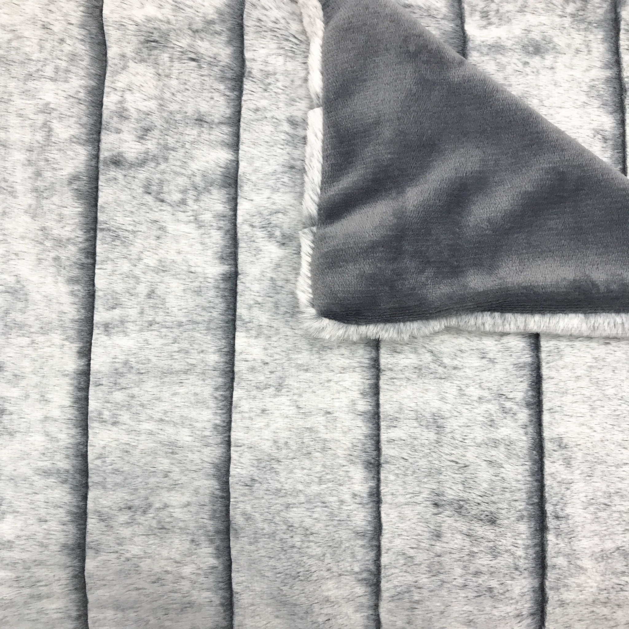 Voir la diapositive 2 : ACTUEL Plaid effet fausse fourrure 400 GSM