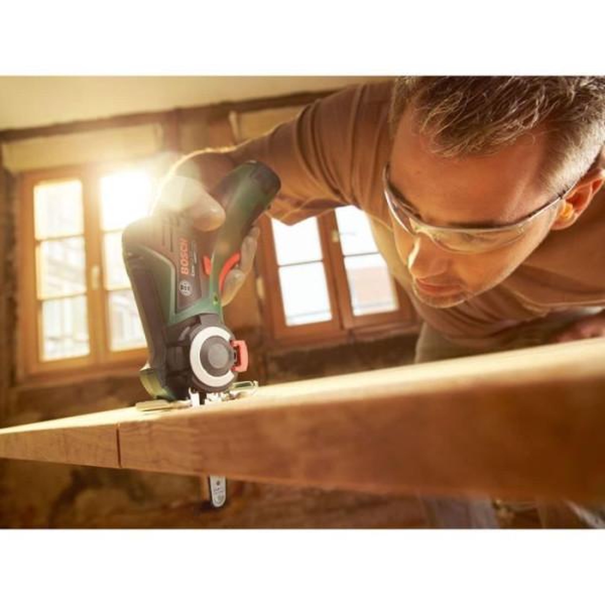 Voir la diapositive 6 : BOSCH Scie coupe droite sans-fil bosch - easycut 12 - lame nanoblade bois - batterie 12v-2,5ah