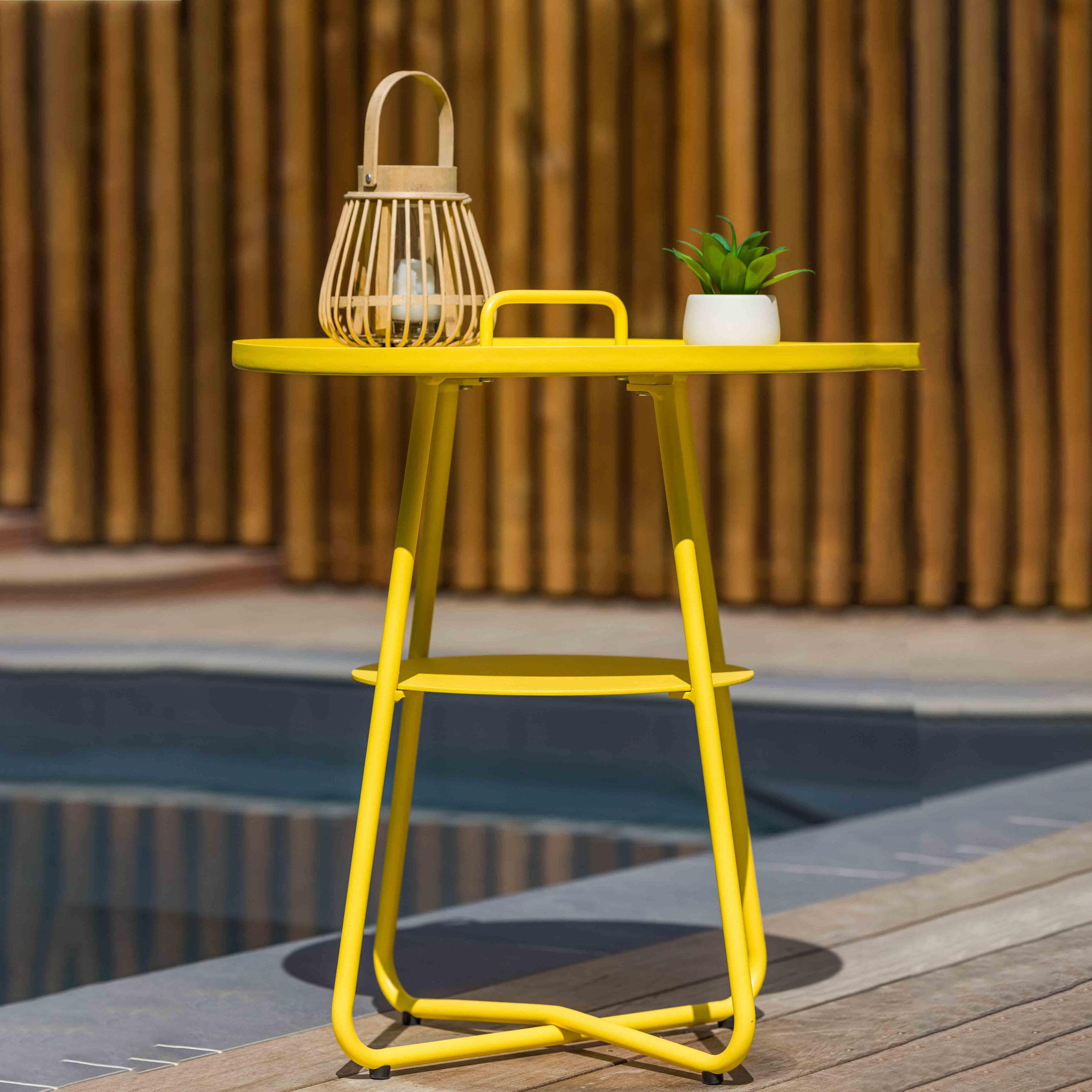 Voir la diapositive 2 : Jardiline Table basse ronde jaune en aluminium - THASOS