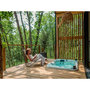 Voir la diapositive 3 : Smartbox 2 jours en lodge avec accès à un spa privatif près de Brive-la-Gaillarde - Coffret Cadeau Séjour