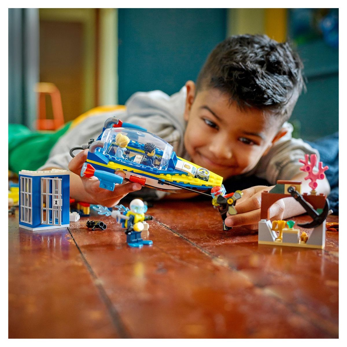 LEGO City 60355 Mission détective de la police sur l'eau, Jouet Interactif avec Bateau
