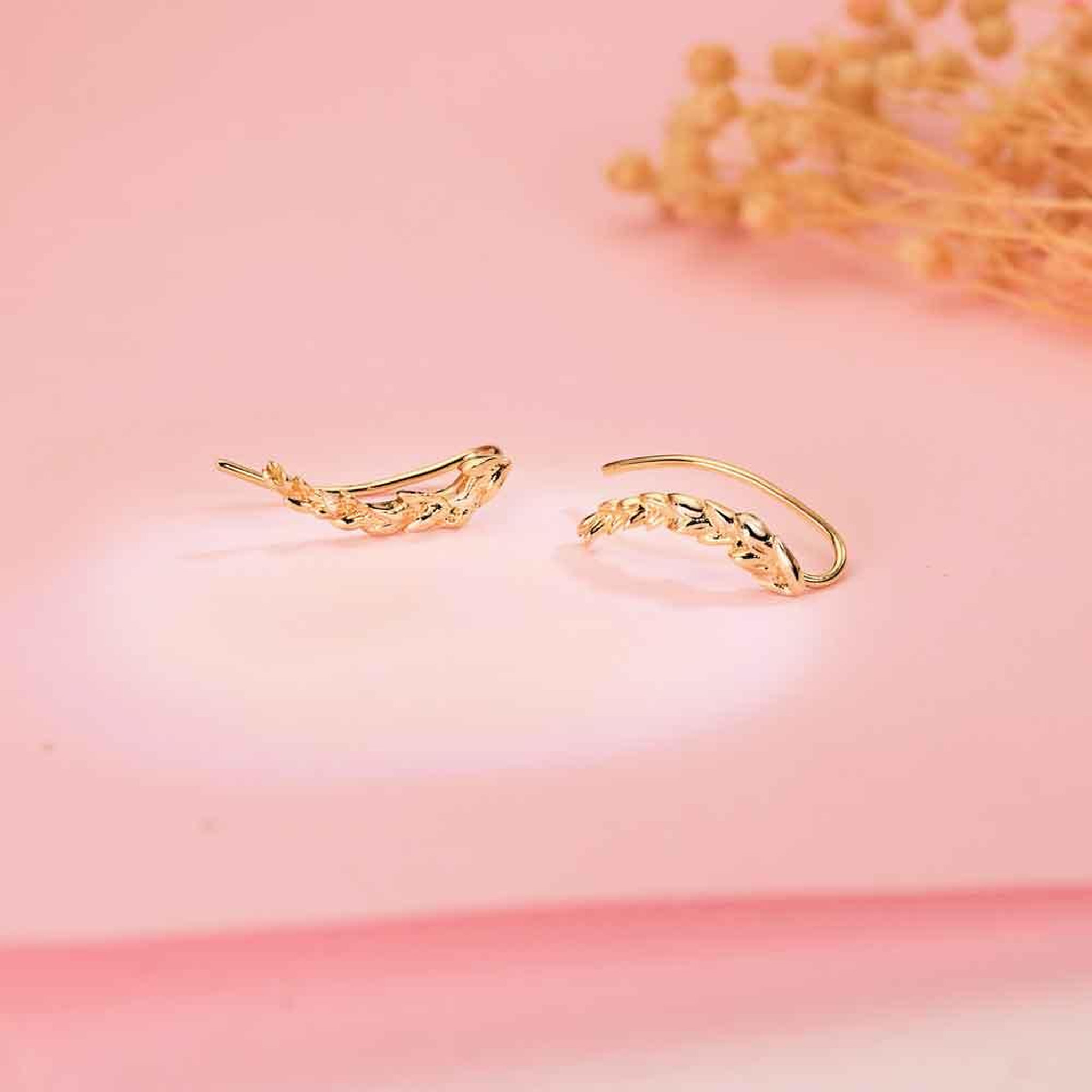 Voir la diapositive 2 : L'ATELIER D'AZUR Boucles d'Oreilles Or 18 Carats 750 Jaune - Contours Grimpeurs - Feuilles