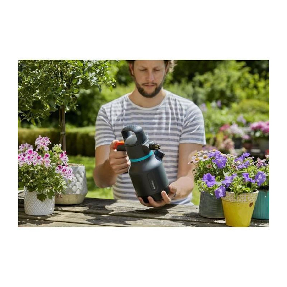 Gardena GARDENA Pulverisateur a pression prealable - Capacite 1.25L - Utilisation 360? - Indicateur de niveau integre - 11120 -20