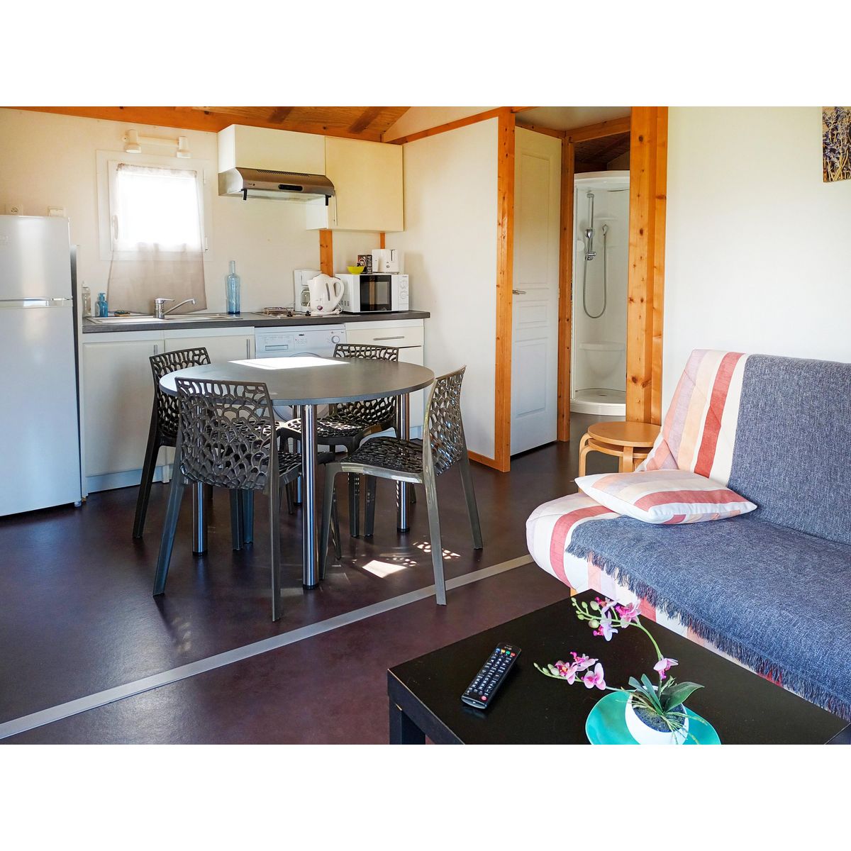 Smartbox Séjour au poil : 2 jours en gîte avec balade en Cani-Kart en famille près de Clermont-Ferrand - Coffret Cadeau Séjour