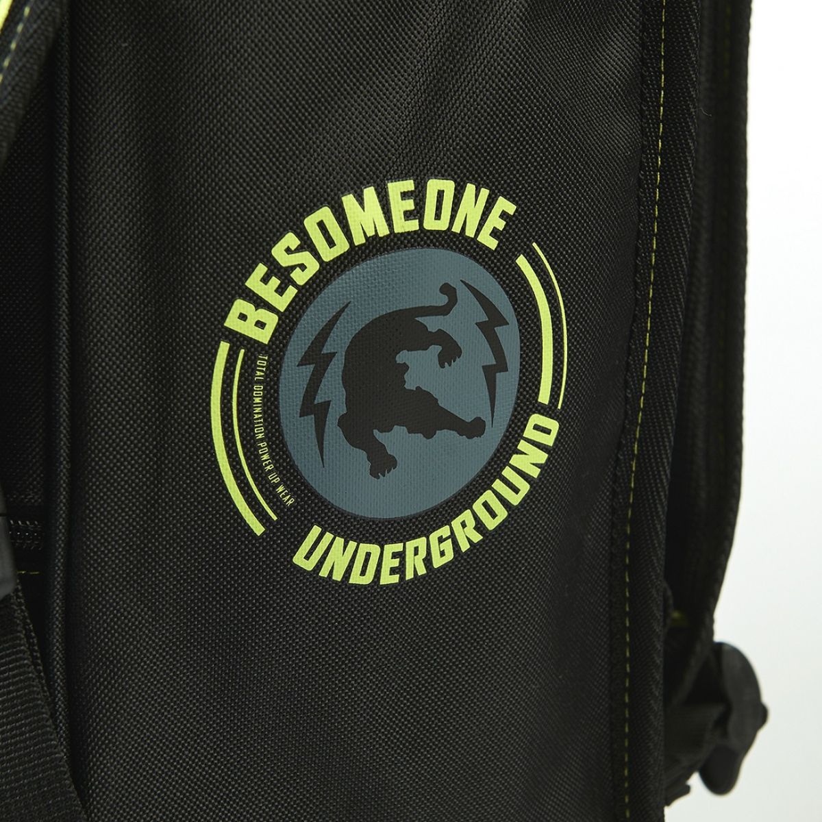 BESOMEONE Cartable à roulettes CE1/CE2 noir