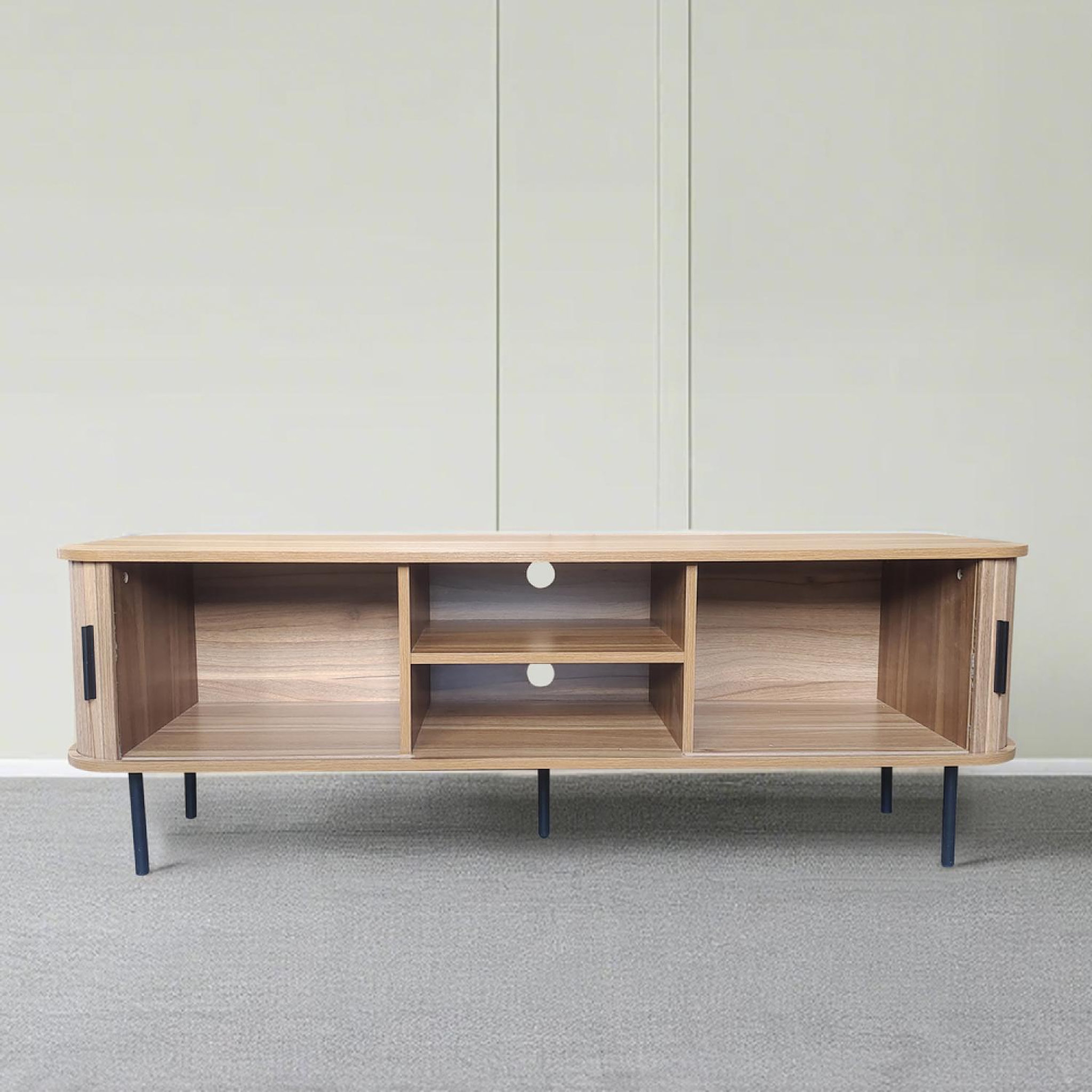 Voir la diapositive 5 : CONCEPT USINE Meuble tv en bois cannelé à portes coulissantes 140cm manado