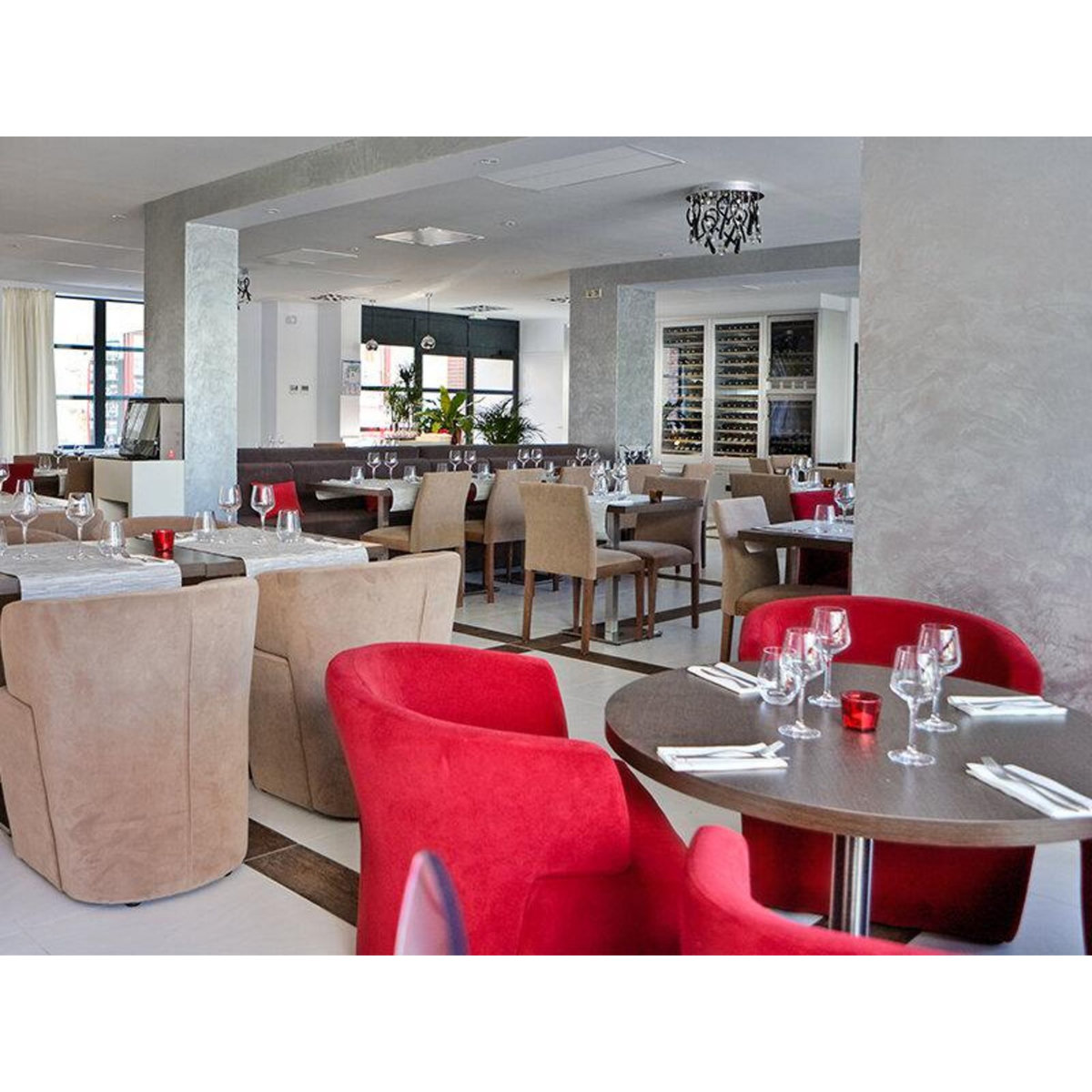 Smartbox Séjour romantique : 2 jours en hôtel 4* avec modelage, dîner et accès au spa près de Nantes - Coffret Cadeau Séjour