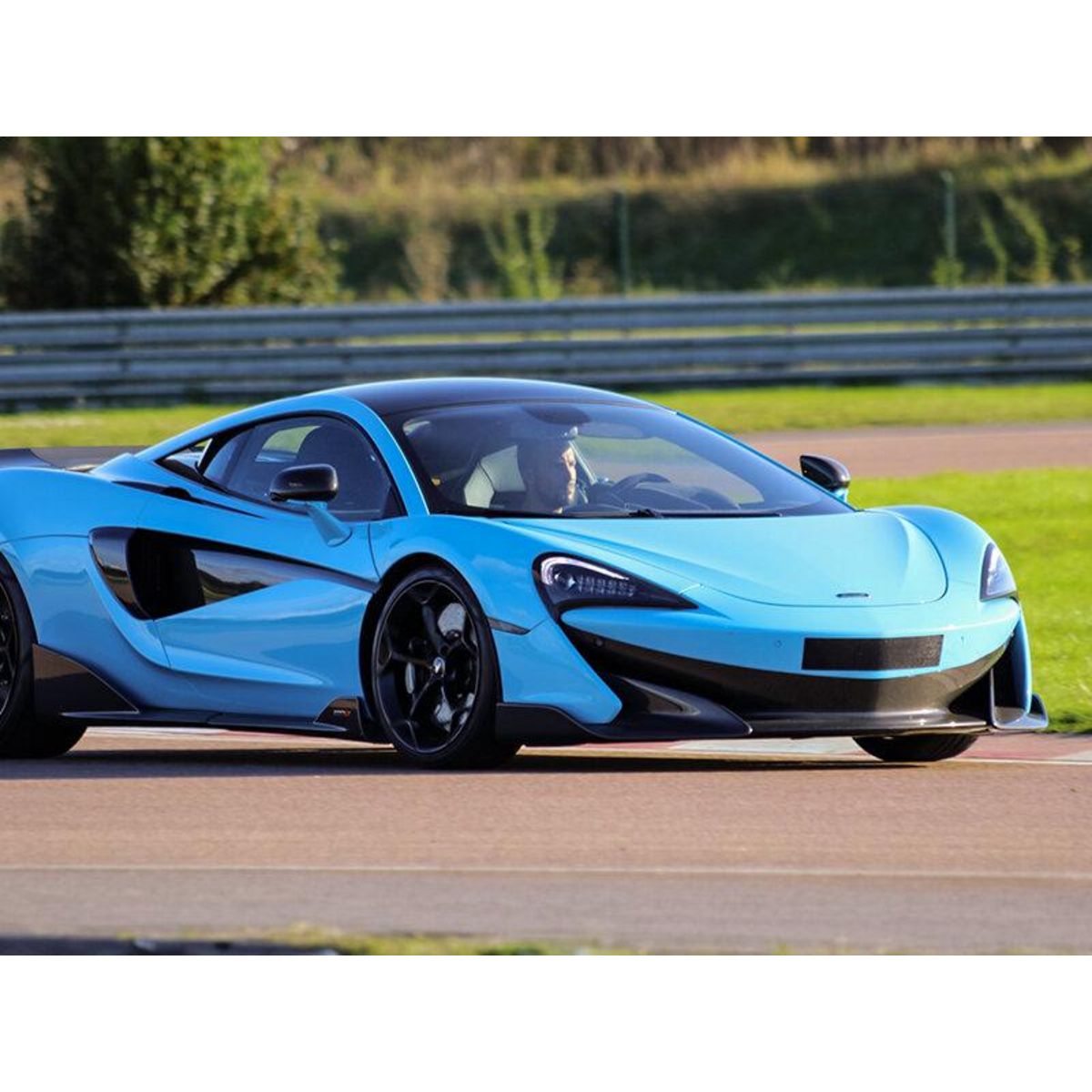 Smartbox Stage de pilotage multivolant : 2 tours en McLaren et 2 tours en Porsche sur le circuit du Luc - Coffret Cadeau Sport & Aventure