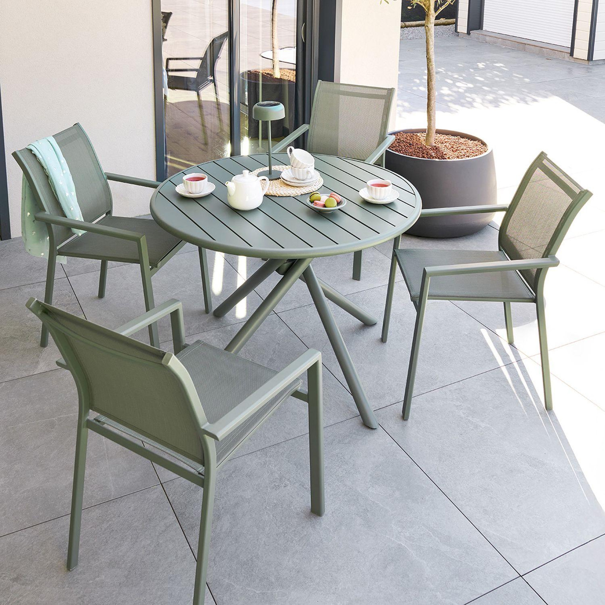 Voir la diapositive 2 : HESPERIDE Table de jardin ronde en aluminium 4 places NEBULLIA