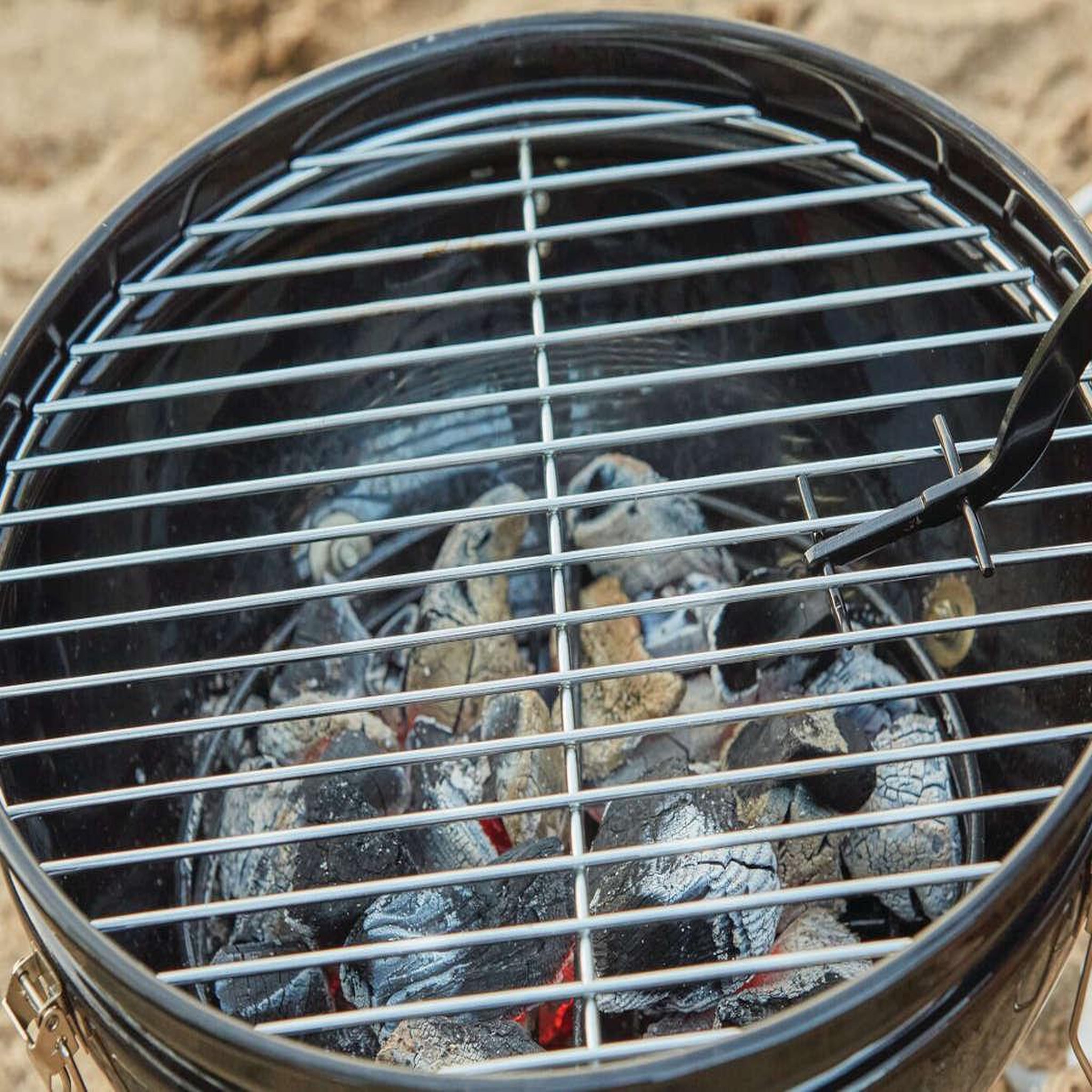Voir la diapositive 6 : NAPOLEON Barbecue charbon Kettle Premium nomade noir à poser 37 cm