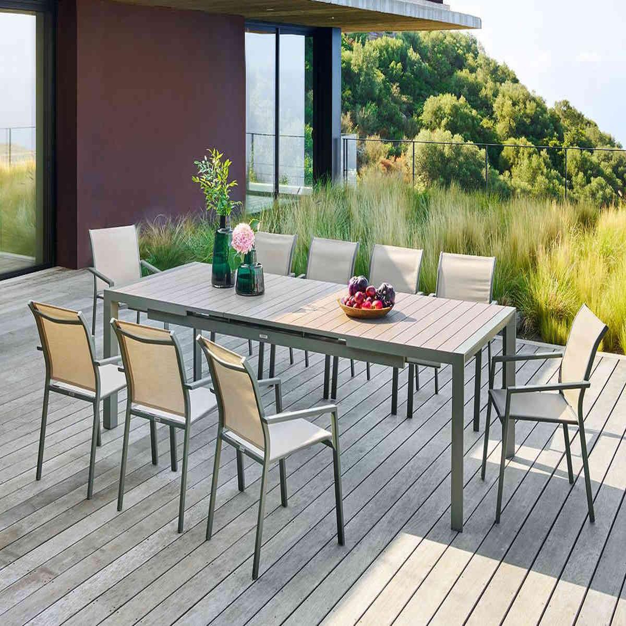 Voir la diapositive 6 : HESPERIDE Table de jardin rectangulaire extensible en aluminium evasion lin/vert laurier graphite 8/10 places - hespéride