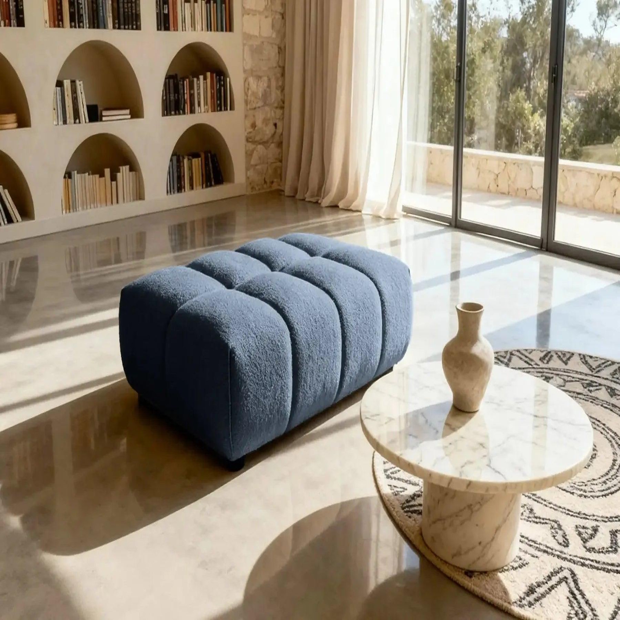 Voir la diapositive 6 : CASANOVA PARIS Alexia - pouf tissu bouclette
