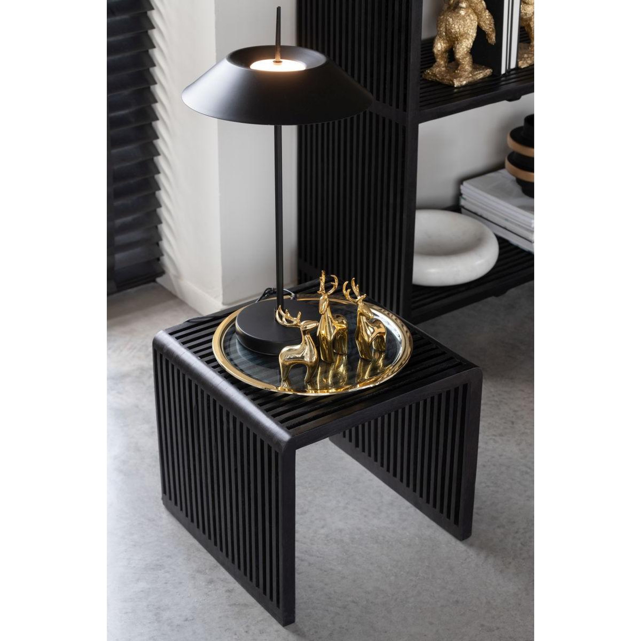 Voir la diapositive 6 : J-LINE Lampe à poser led en métal  christi  56cm noir