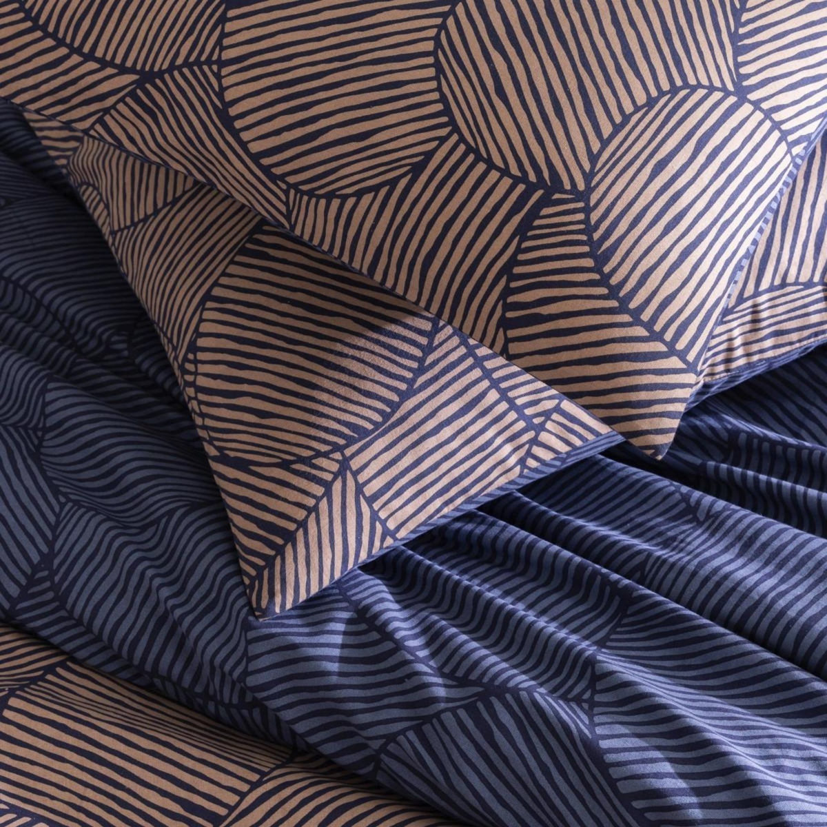 FUTURE HOME Parure de lit 2 personnes en coton 57 fils imprimé bleu