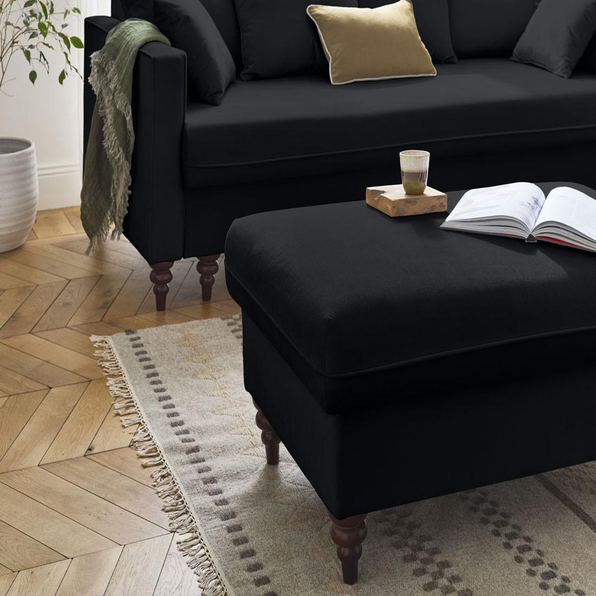 Voir la diapositive 2 : BEST MOBILIER Flamingo - canapé droit 3 places convertible en velours