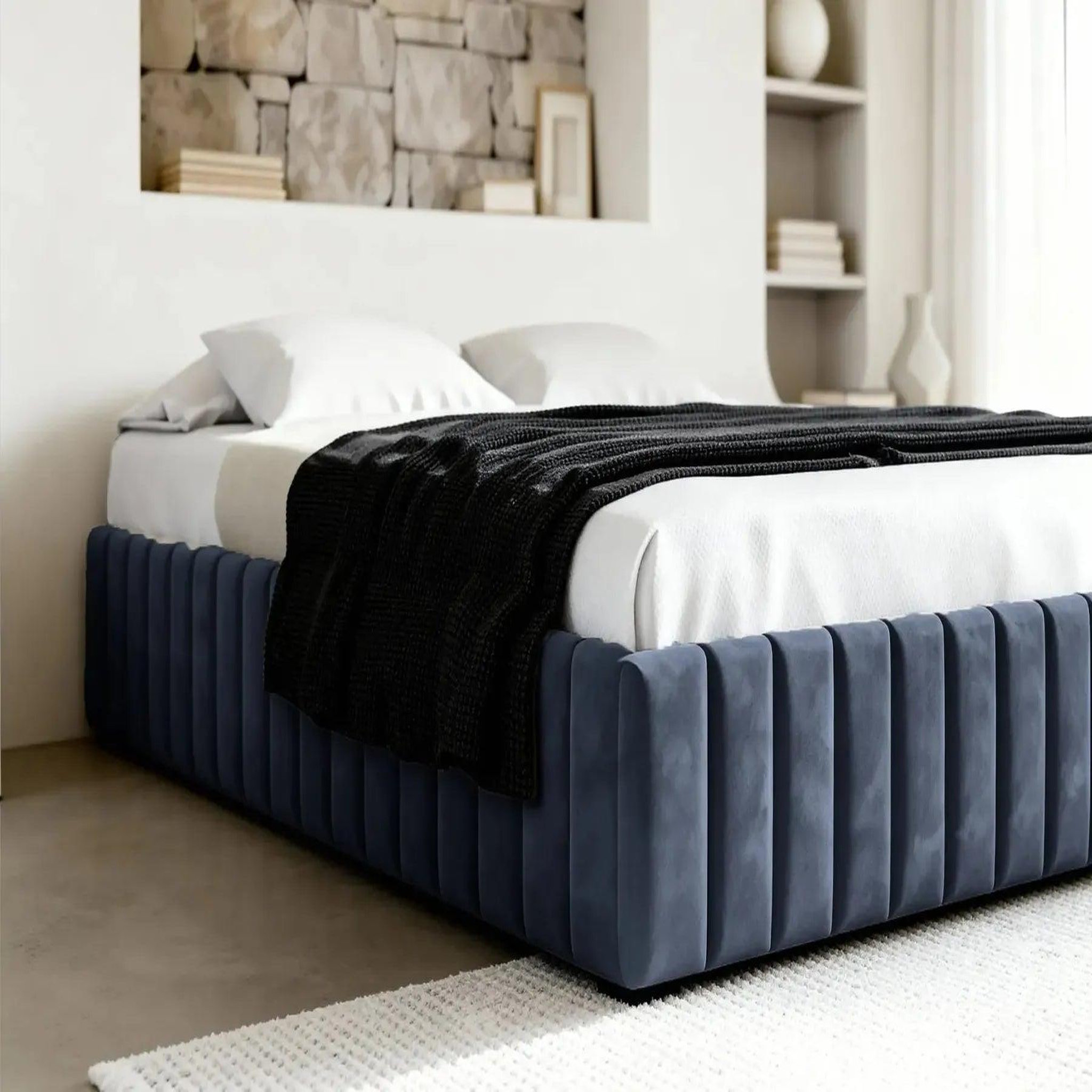 Voir la diapositive 5 : CASANOVA PARIS Elena - lit coffre tissu velours 140x200cm beige