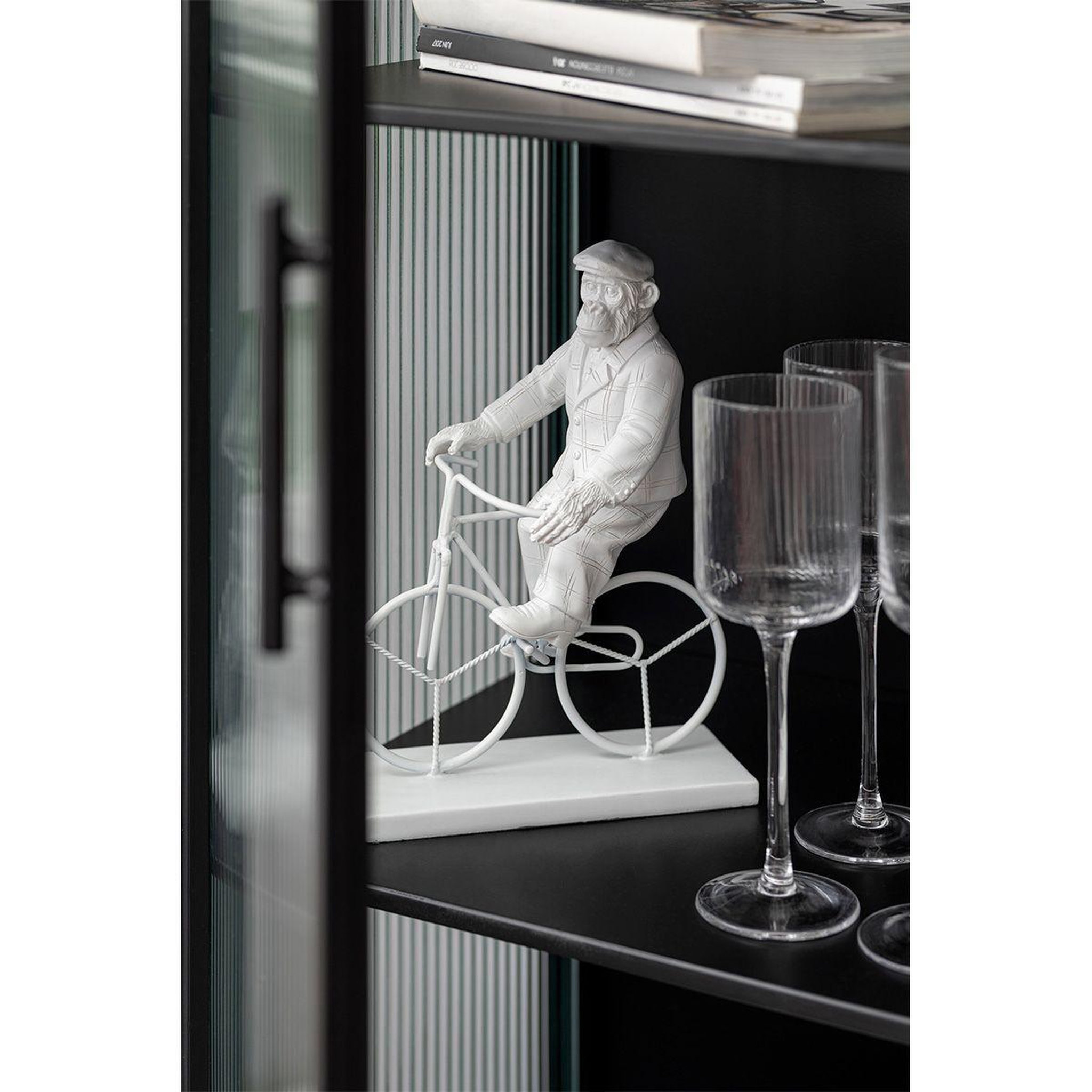 Voir la diapositive 3 : J-LINE Statuette déco  singe vélo  25cm blanc
