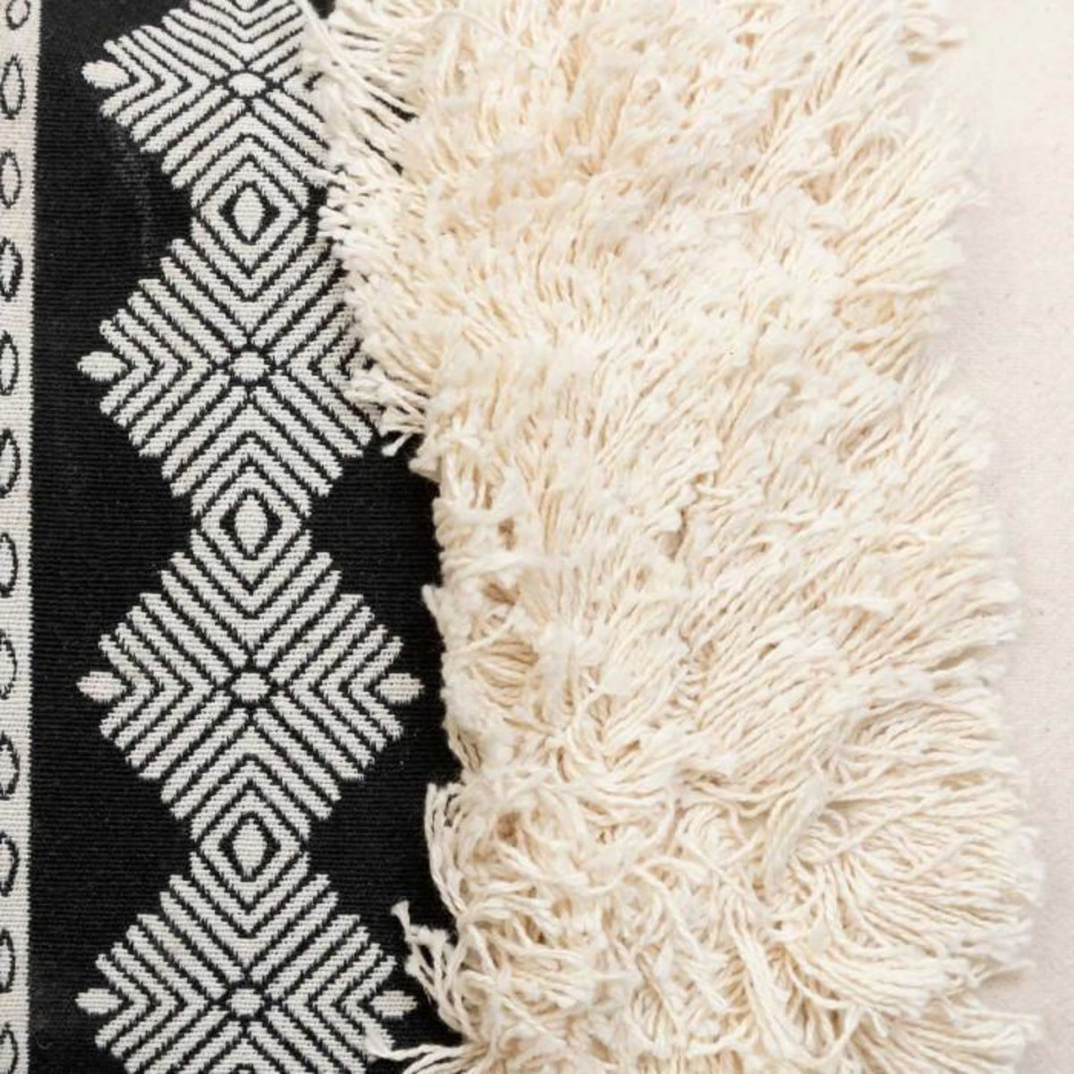 ATMOSPHERA Coussin Déco Jacquard  Inuit Dreams  35x75cm Ivoire