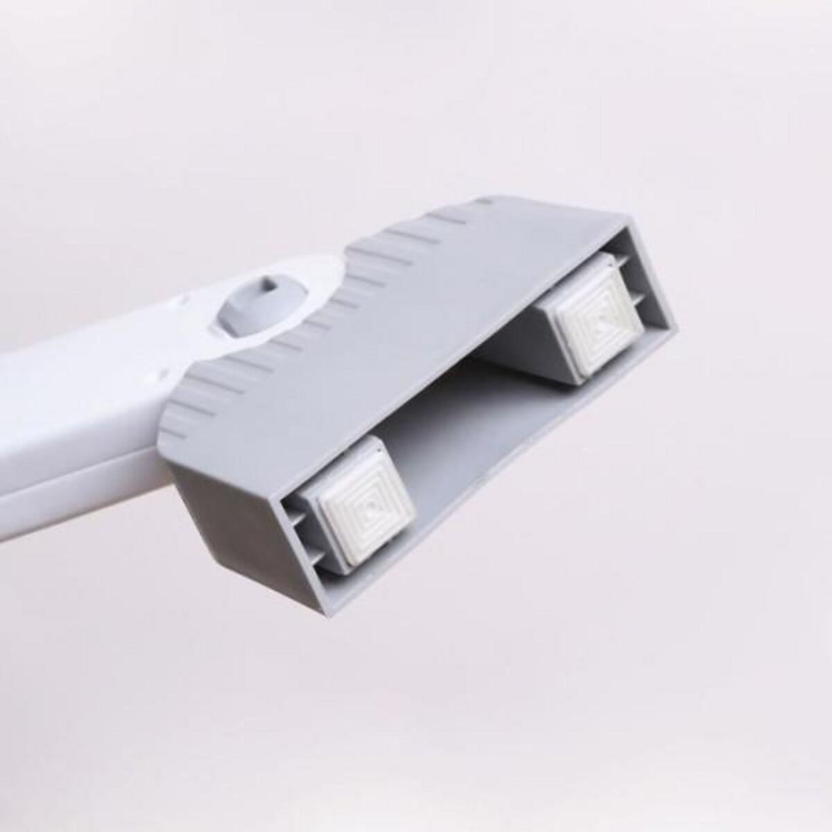 MARKET24 Réducteur de WC - DREAMBABY - STEP-UP - Siege d'apprentissage de la propreté - 2 étages réglables - Gris