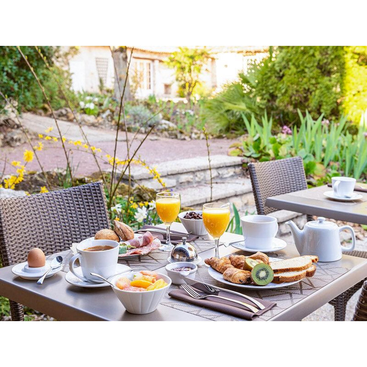 Smartbox Escapade gourmande dans un château près de Poitiers avec dîner Menu 7 Plats - Coffret Cadeau Séjour