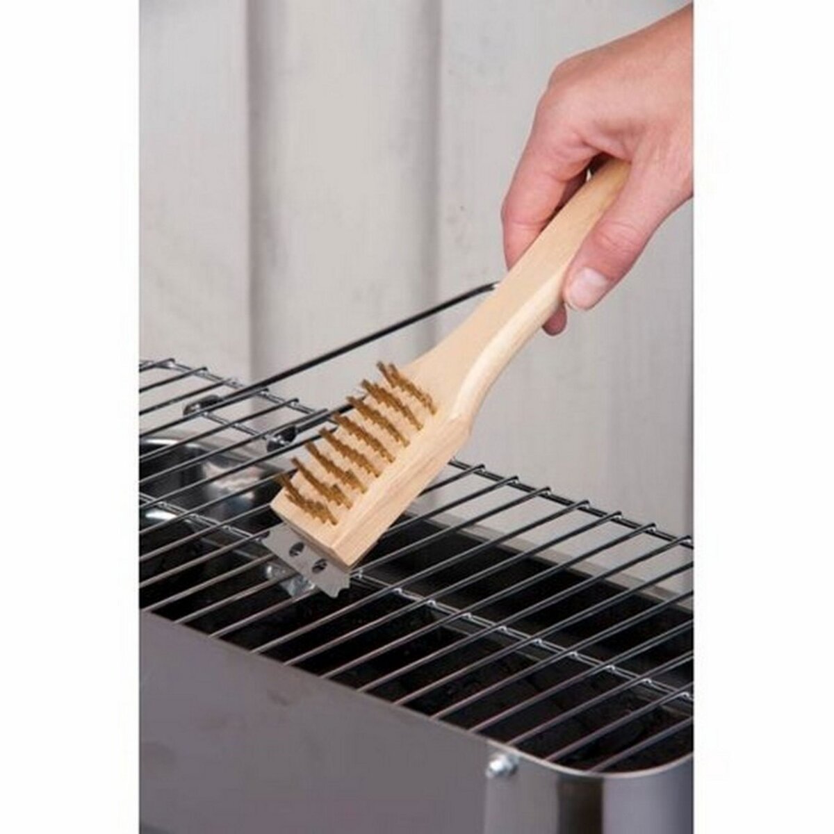 Brosse barbecue poignée en bois poils en acier inoxydable pas cher 