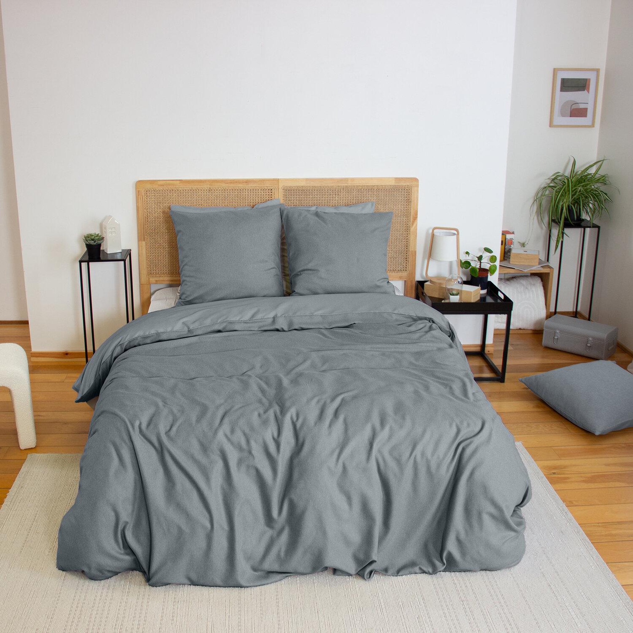 Home collection Parure housse de couette 100% microfibre effet flanelle. Coloris disponibles : Rose, Gris, Beige