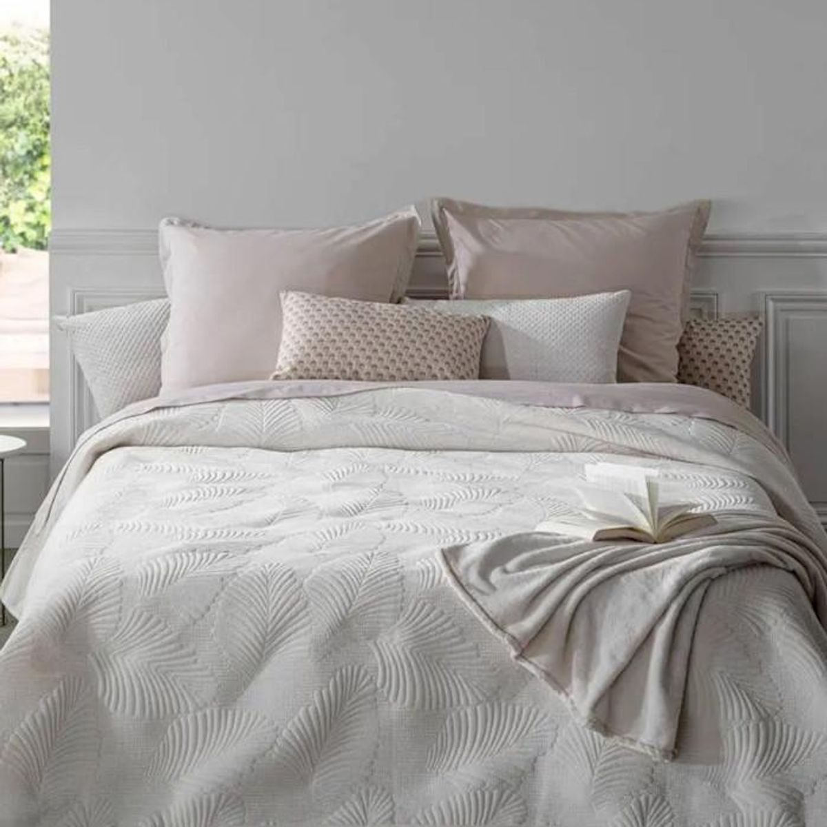 ATMOSPHERA Dessus de Lit  Feuilles  240x260cm Ivoire