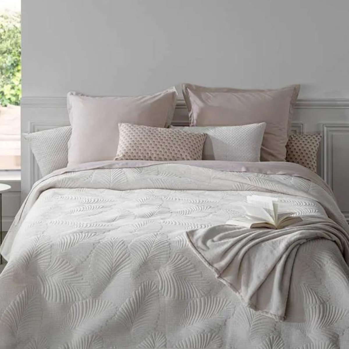 ATMOSPHERA Dessus de Lit  Feuilles  240x260cm Ivoire