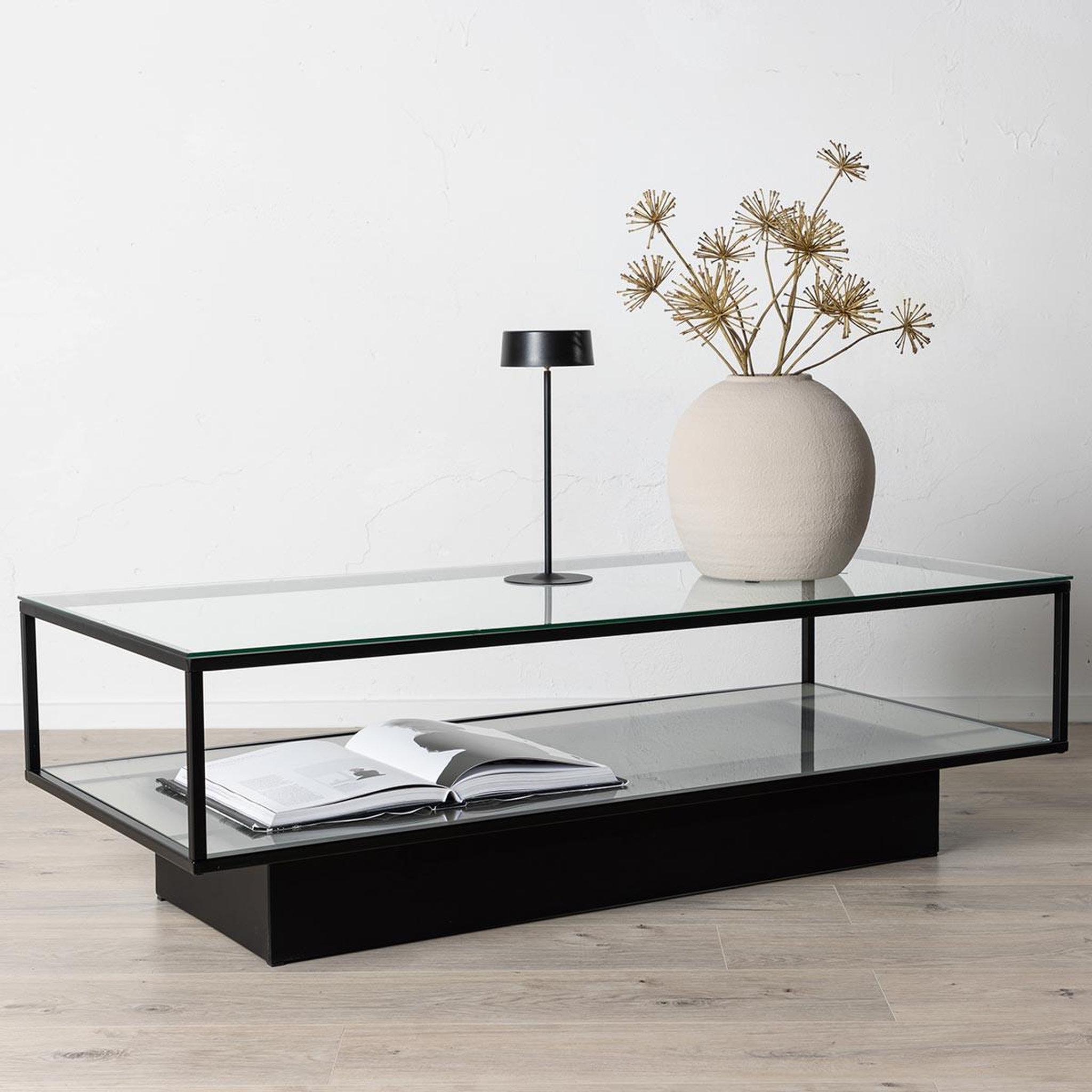Voir la diapositive 5 : Paris Prix Table basse design en verre  maglehem  130cm noir