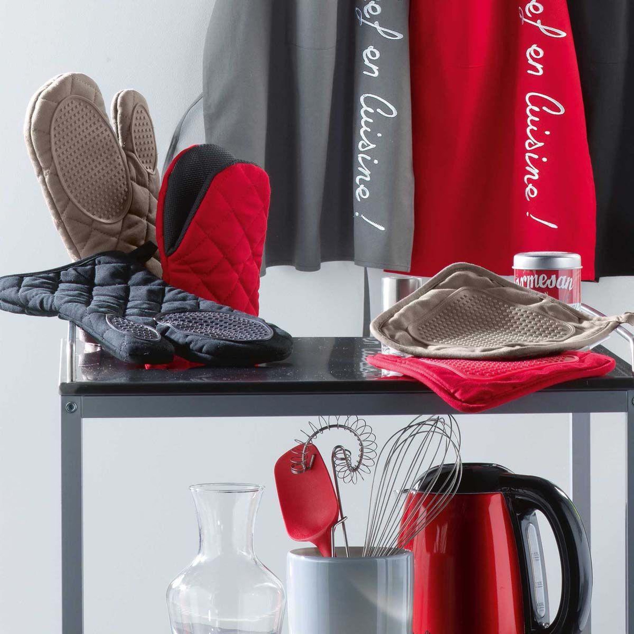 Voir la diapositive 2 : Douceur d'Intérieur Manique de cuisine en silicone  cuistot  19cm rouge