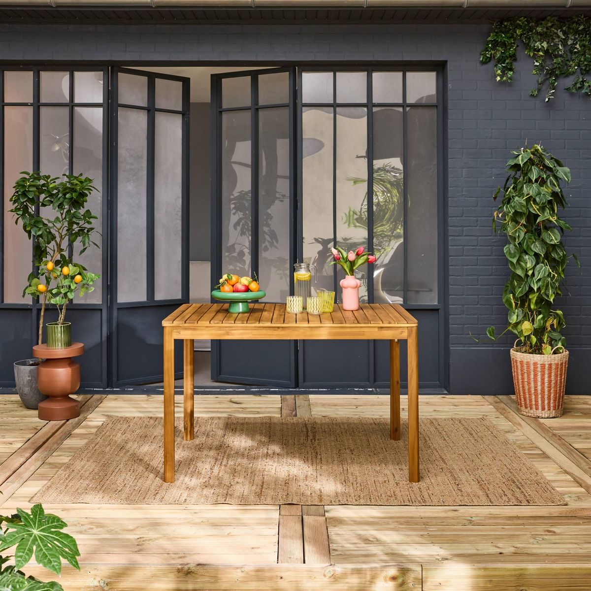 SWEEEK Table de jardin SENORA acacia avec coins arrondis, 6 places, 120 x 80 x 75 cm