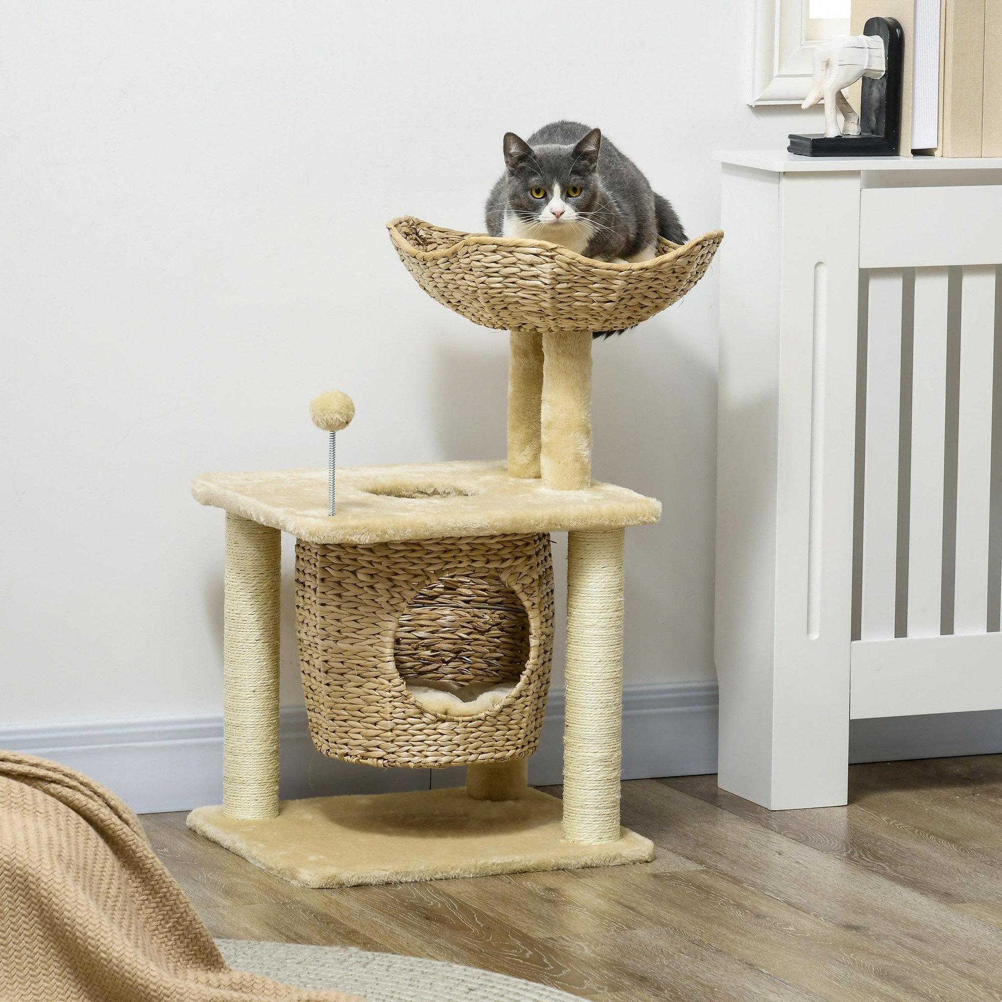 Voir la diapositive 2 : PAWHUT Arbre à chat style cosy chic griffoirs boule ressort niche panier 2 coussins inclus quenouille sisal naturel peluche beige