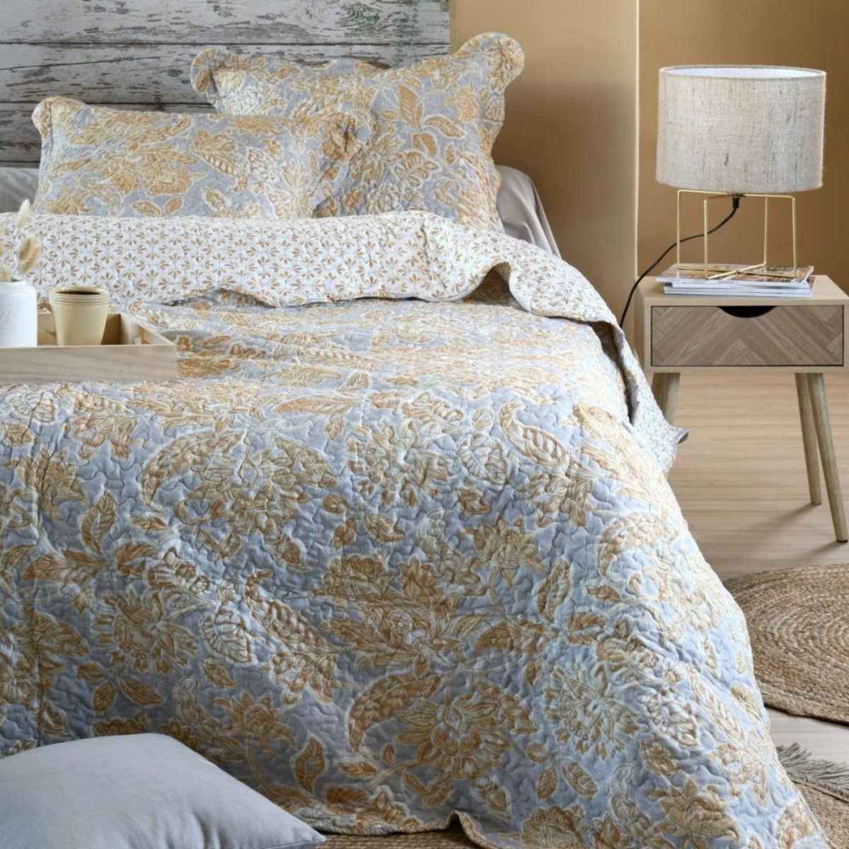 Lovely Casa Couvre lit boutis réversible 240x220 avec 2 taies NERYA