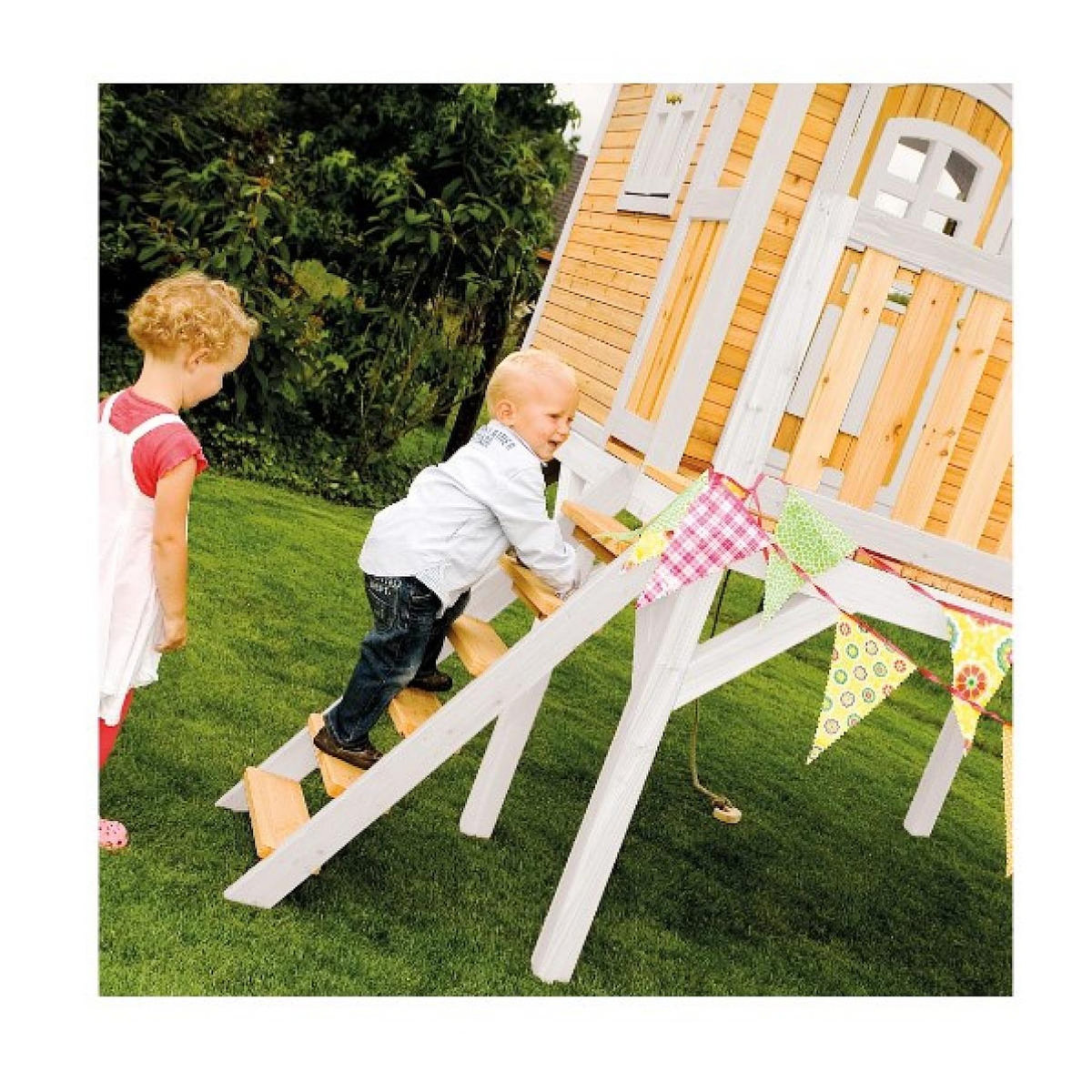 Axi House Maisonnette Sophie marron-blanc toboggan vert