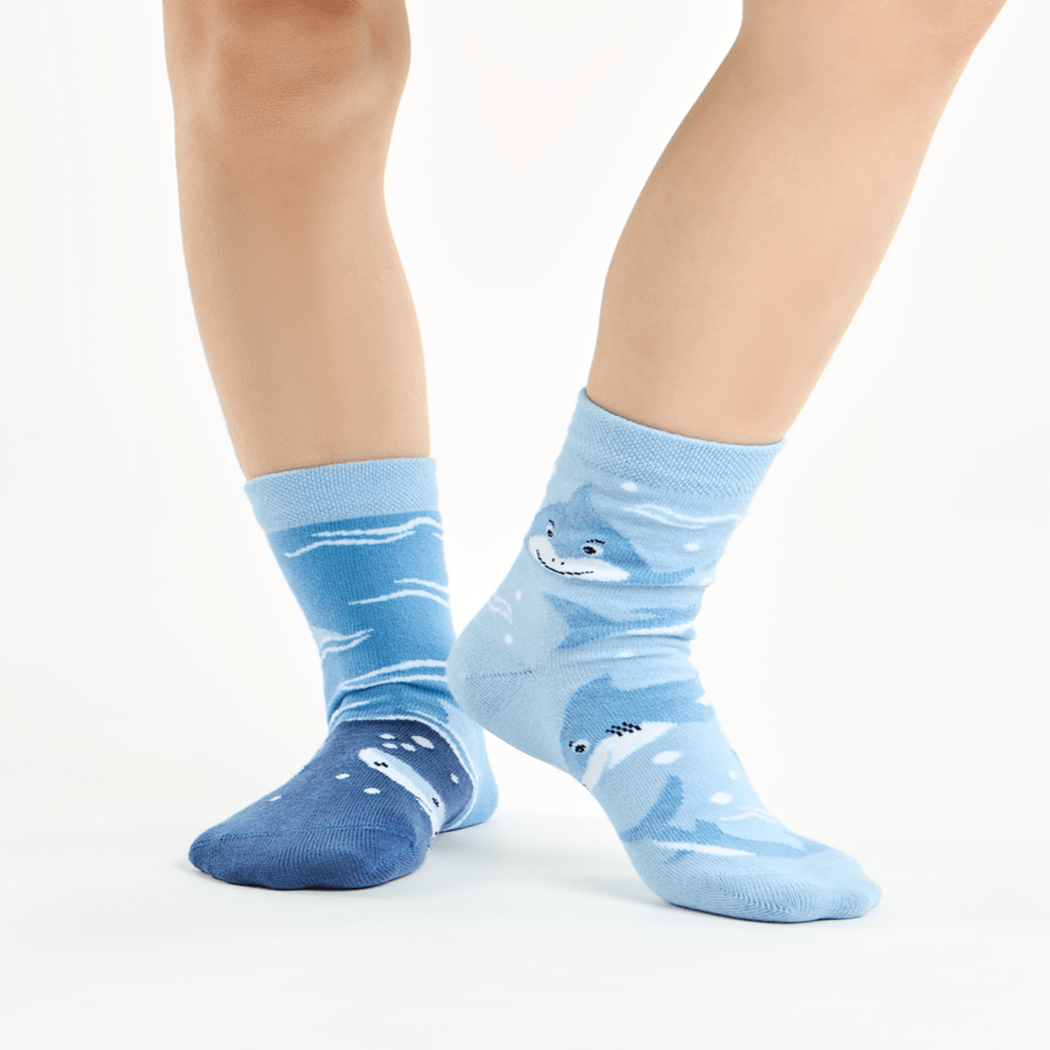 Voir la diapositive 3 : DEDOLES Chaussettes enfants requin gris