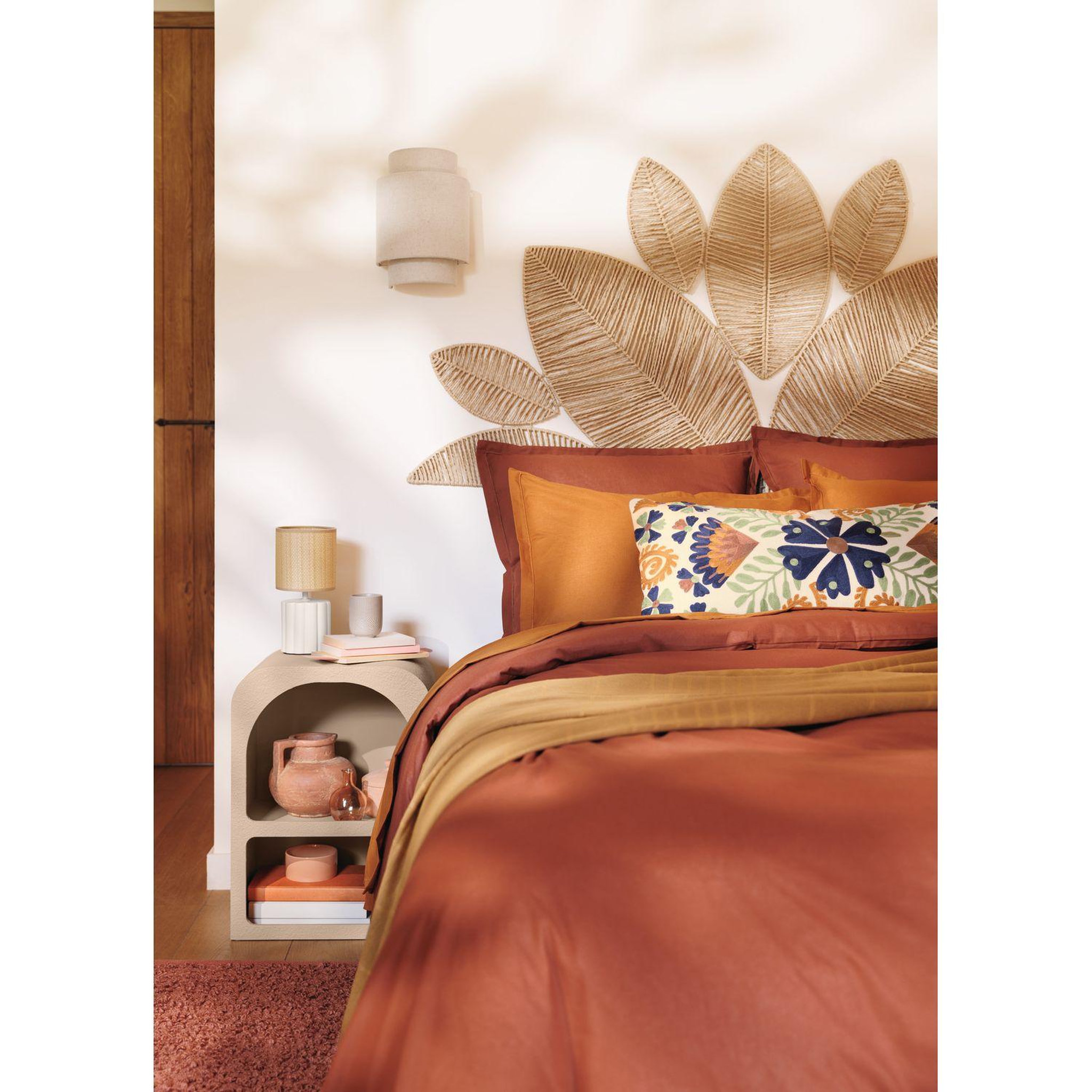 Voir la diapositive 5 : ATMOSPHERA Table de chevet 2 niches soleya - beige