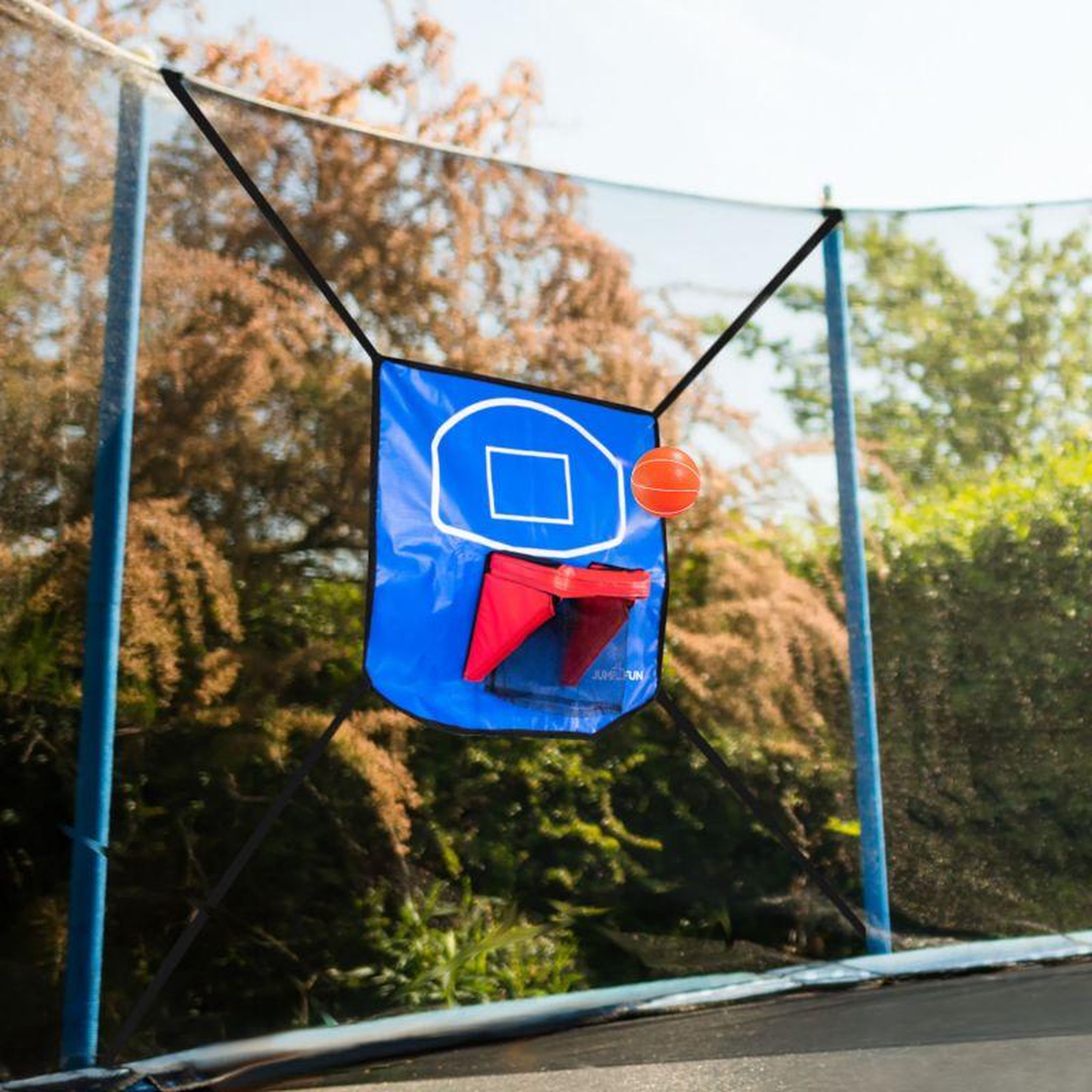 Voir la diapositive 2 : JUMP4FUN Panier de basket avec ballon et pompe inclus pour trampoline de jardin Universel - 60 x 60cm