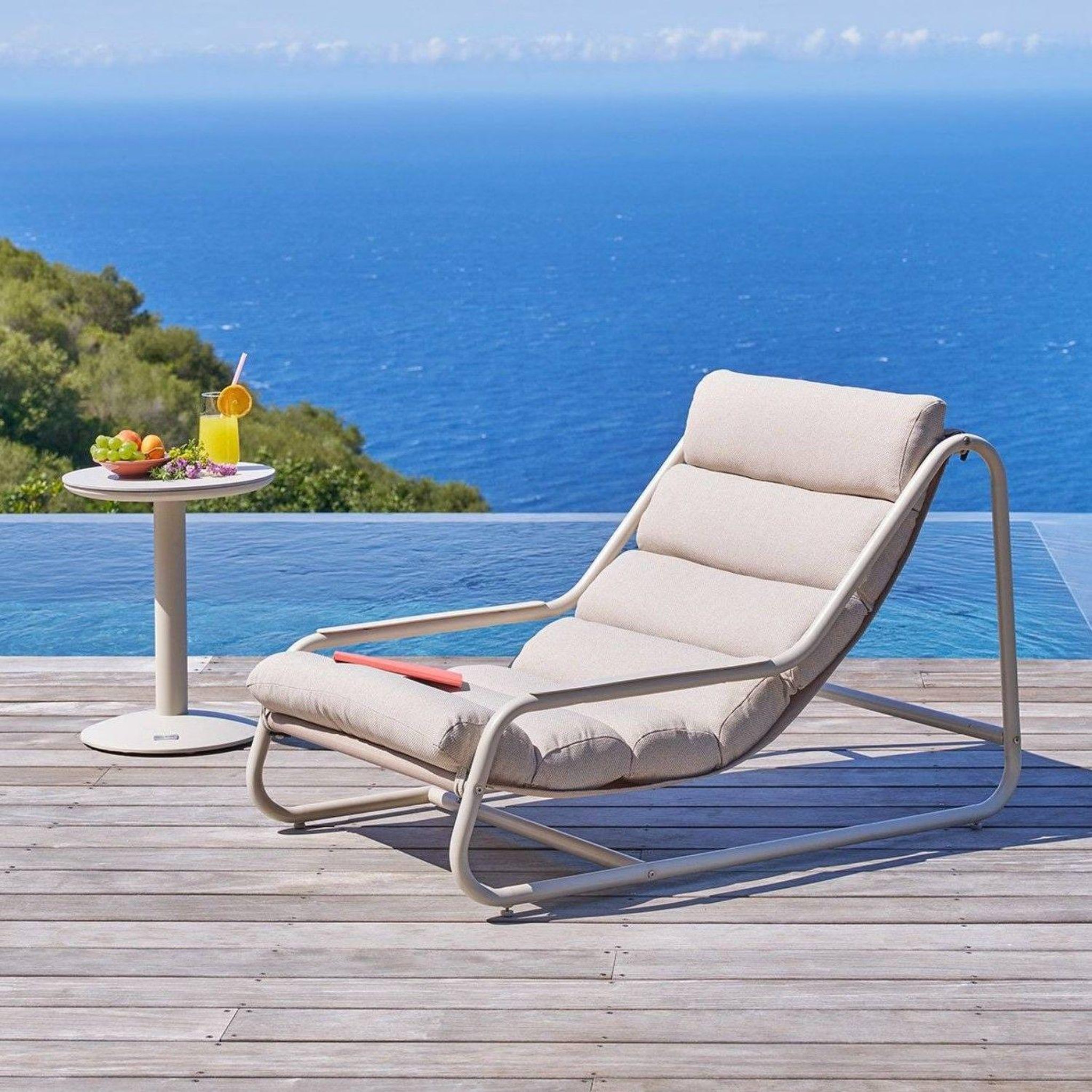 Voir la diapositive 2 : HESPERIDE Fauteuil de jardin en acier celestam