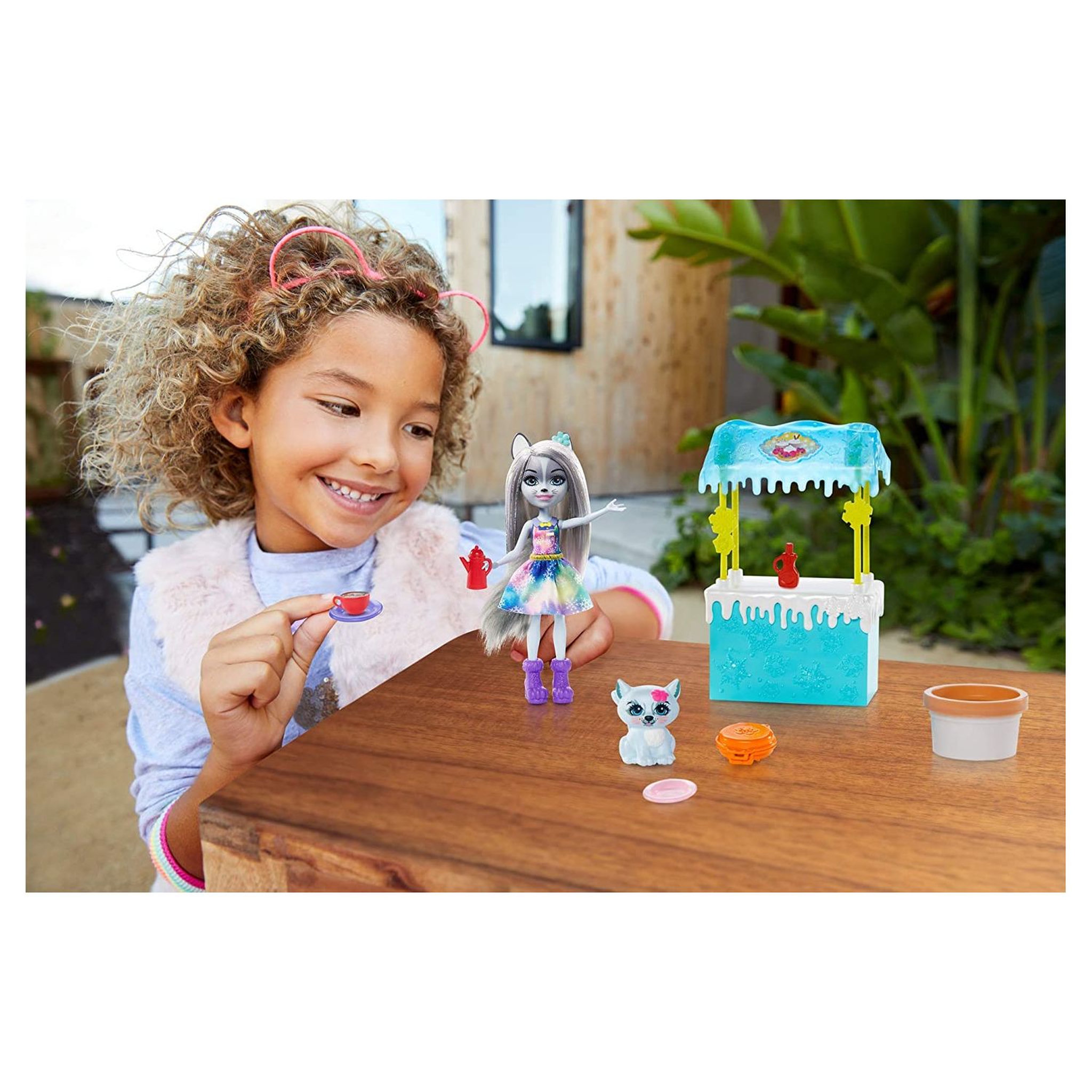 Voir la diapositive 6 : MATTEL Enchantimals Coffret - Le stand de gaufres