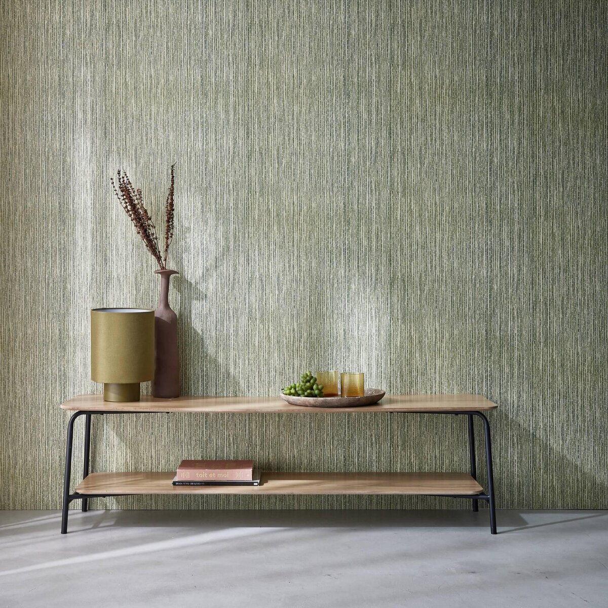 SWEEEK Meuble TV en décor bois et structure acier 150cm 2 étagères