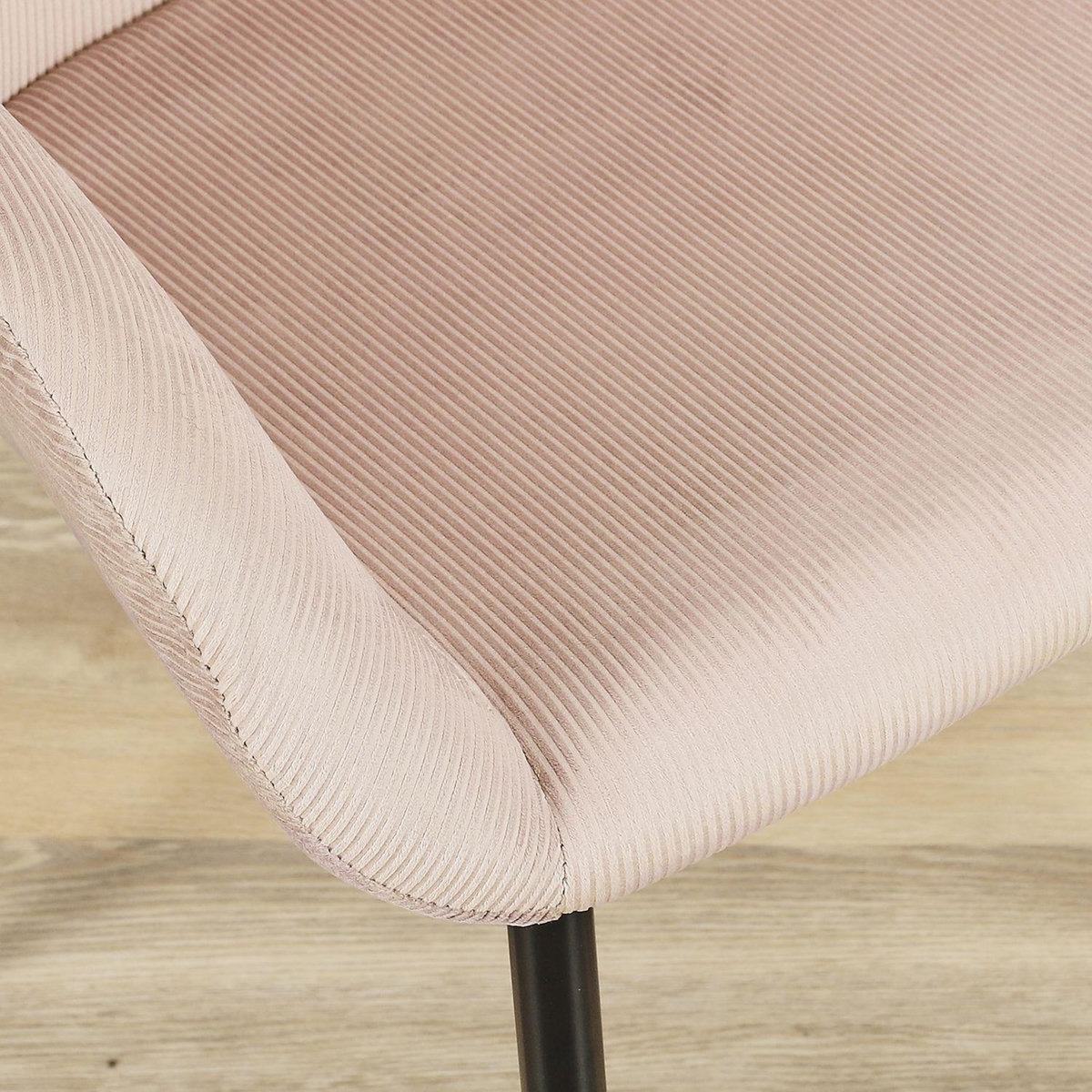 The Home Deco Factory 2 Fauteuils de table design velours Giulia