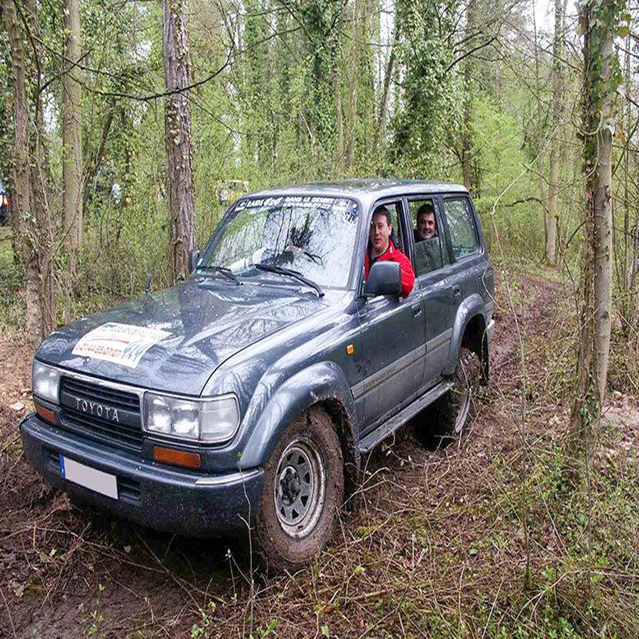 Voir la diapositive 3 : Smartbox Randonnée en 4x4 de 4h à la découverte du vexin français - coffret cadeau sport & aventure
