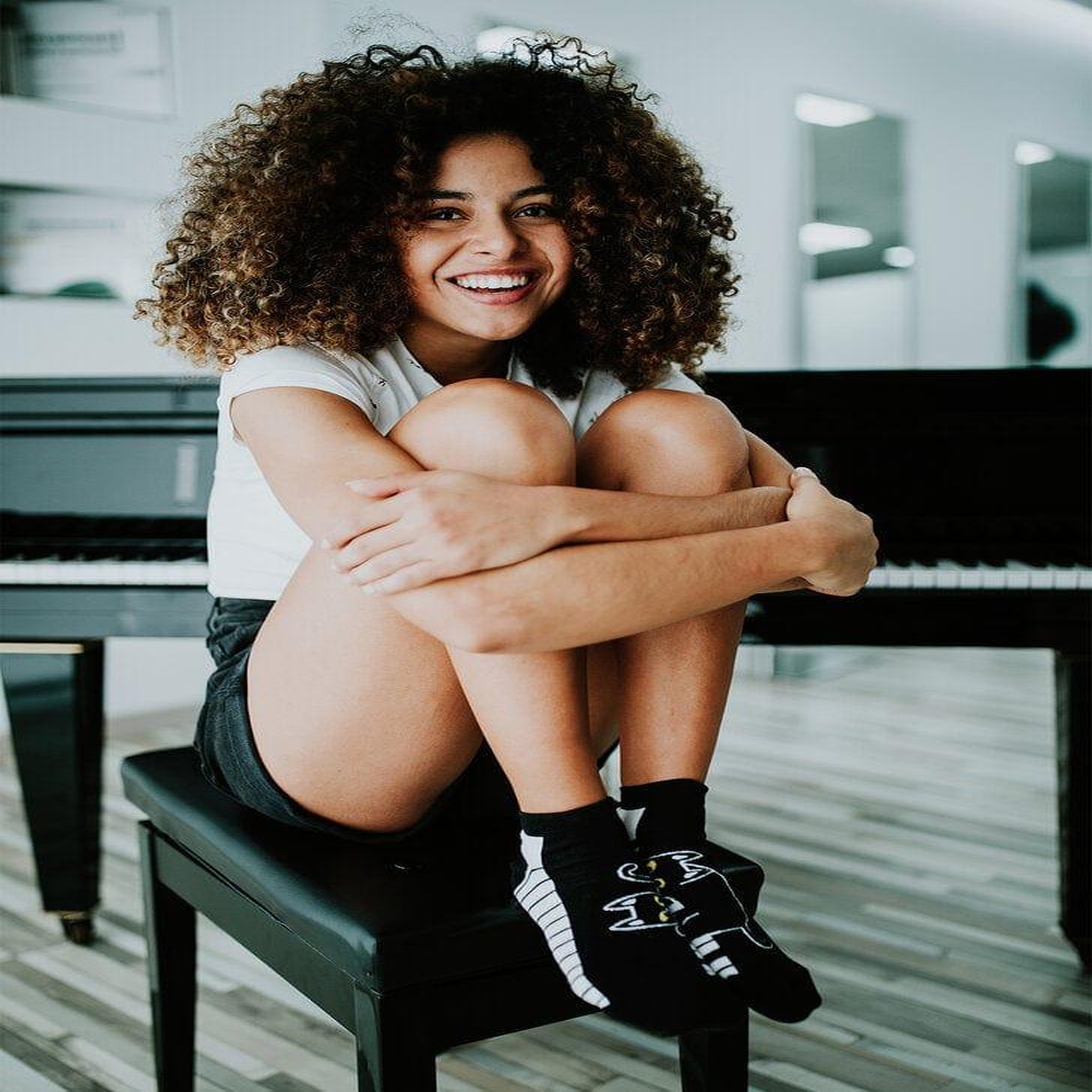 Voir la diapositive 2 : DEDOLES Socquettes chat joue du piano