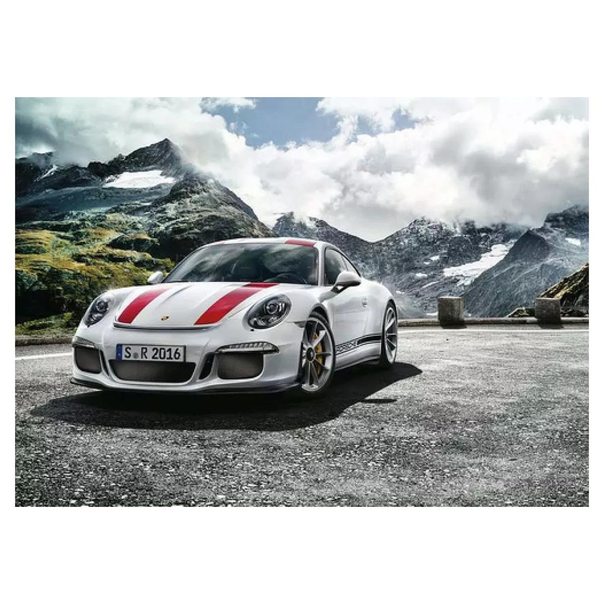 Voir la diapositive 2 : RAVENSBURGER puzzle 1000 pièces - Porsche 911 R